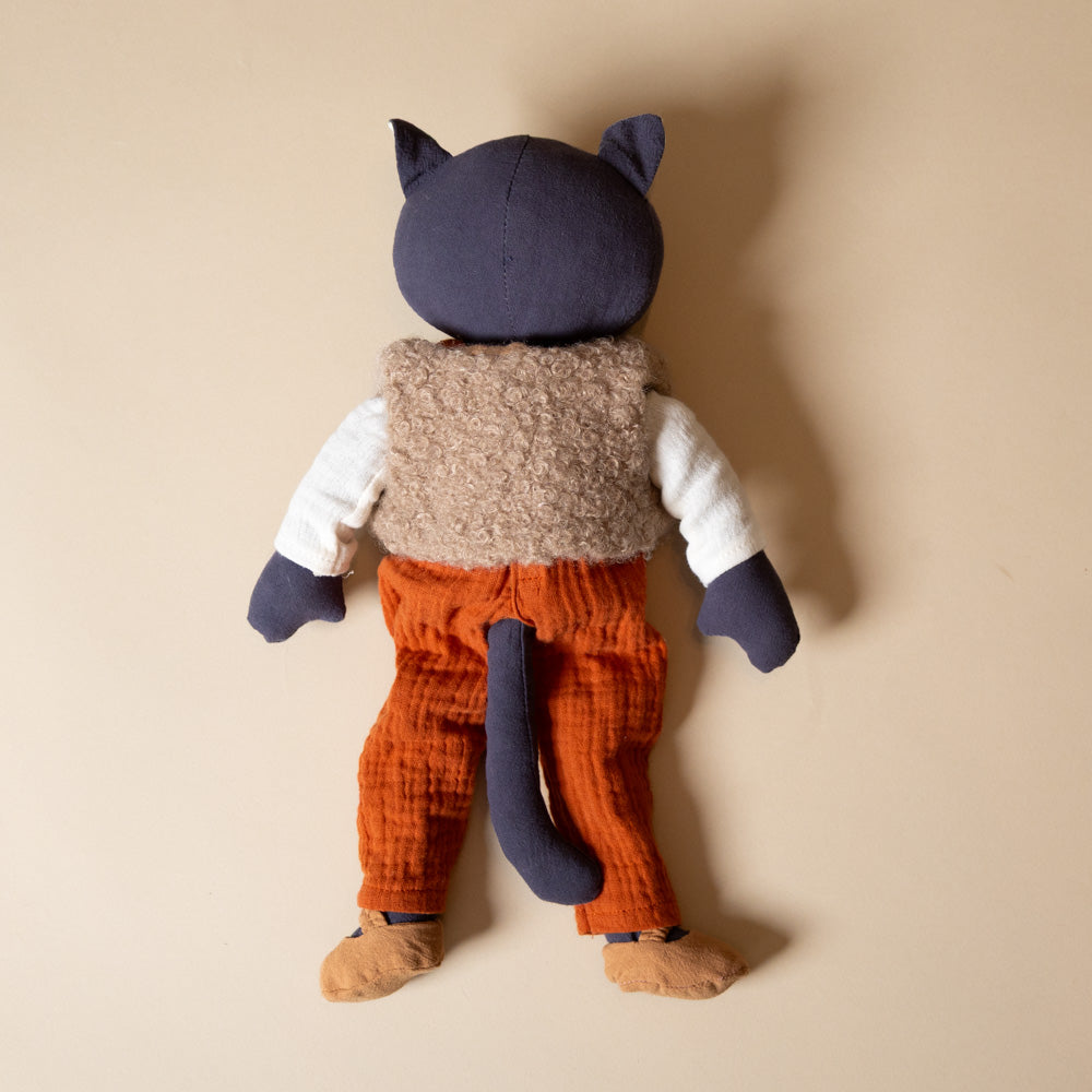 cesar-the-cat_-back