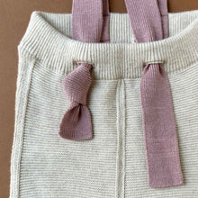 Load image into Gallery viewer, Detail of the adjustable strap of Cotton Cashmere Leggings | Oatmeal
