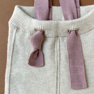 Detail of the adjustable strap of Cotton Cashmere Leggings | Oatmeal