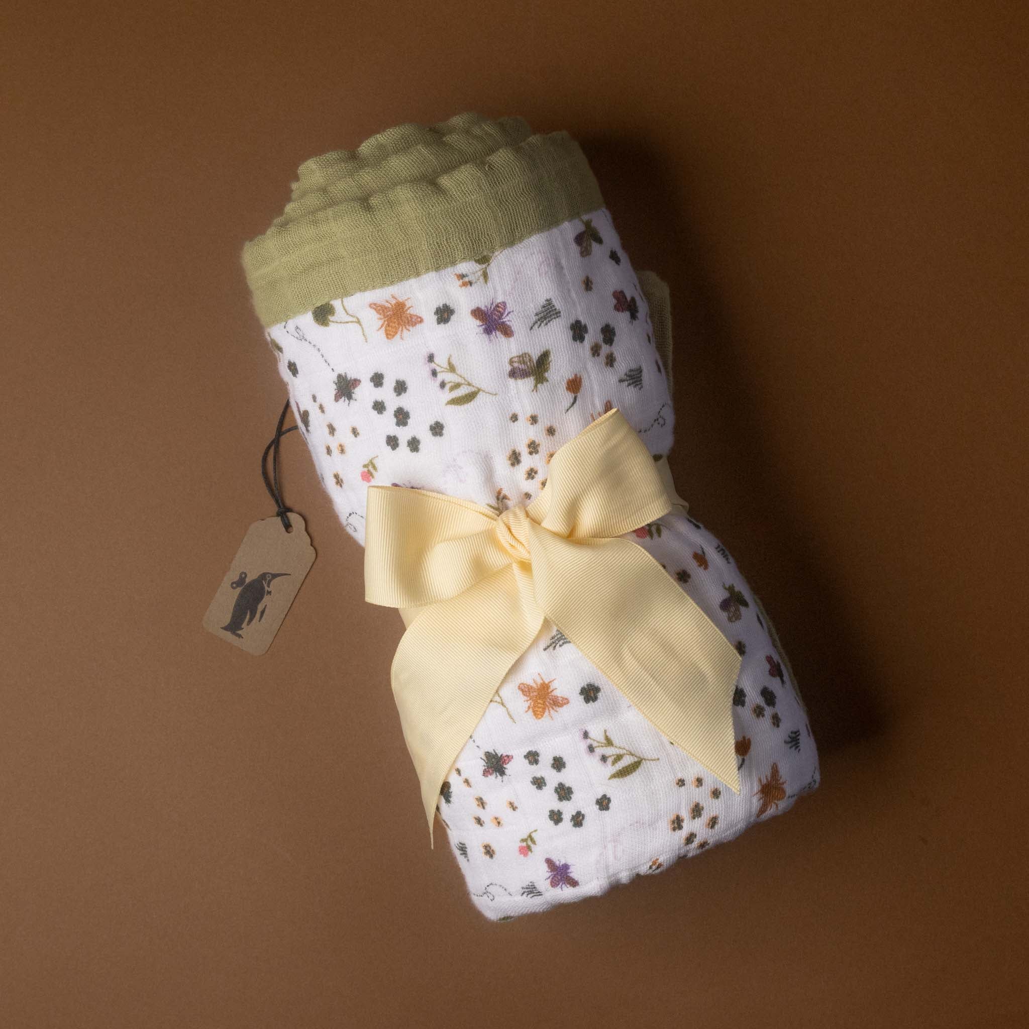 cotton-muslin-blanket-garden-bees