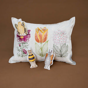 detail-image-of-hydrangea-tulip-and-cosmo-flower-along-with-bird-bear-and-bunny-pillow-friends