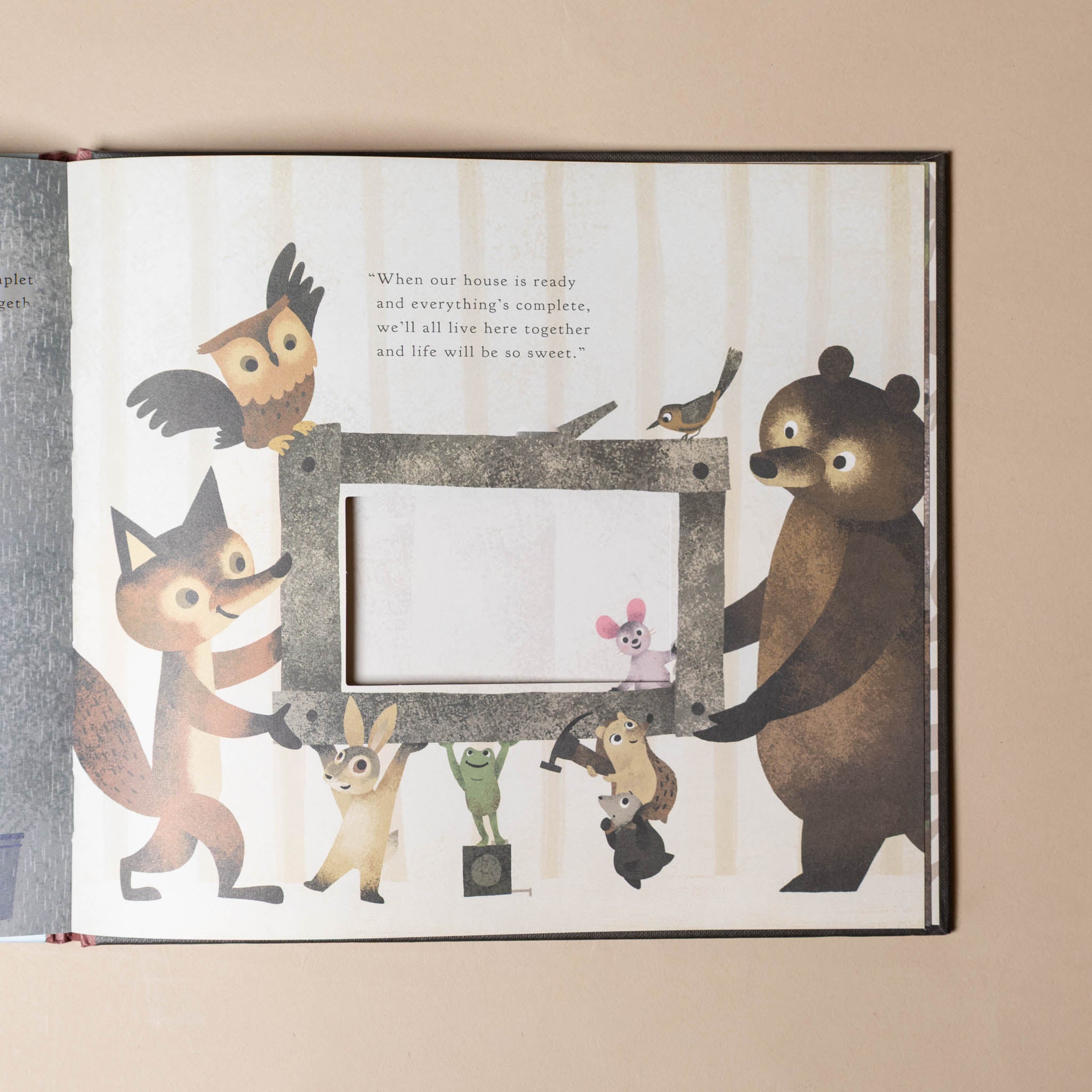 everybodys-welcome-book-shows-the-animals-creating-a-sign-and-text