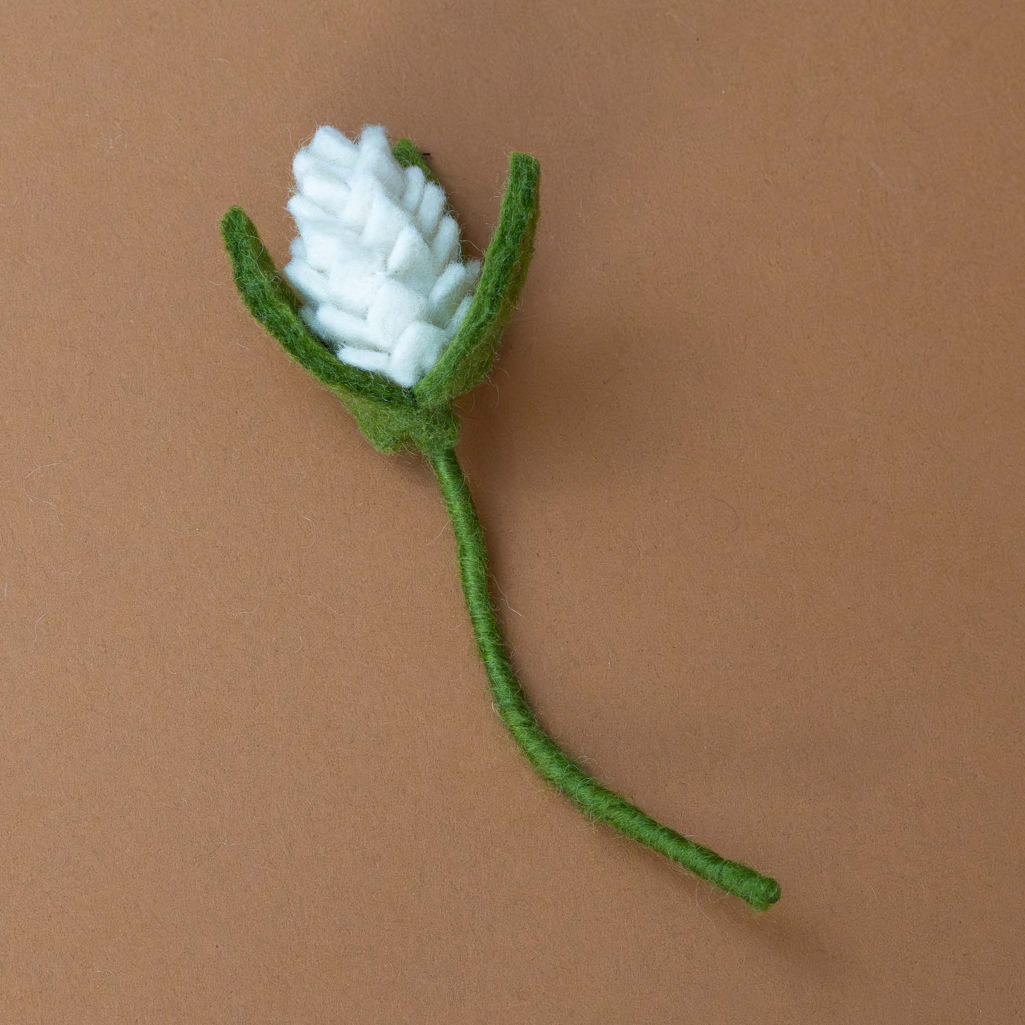 felt-artichoke-flower-stem-white-short