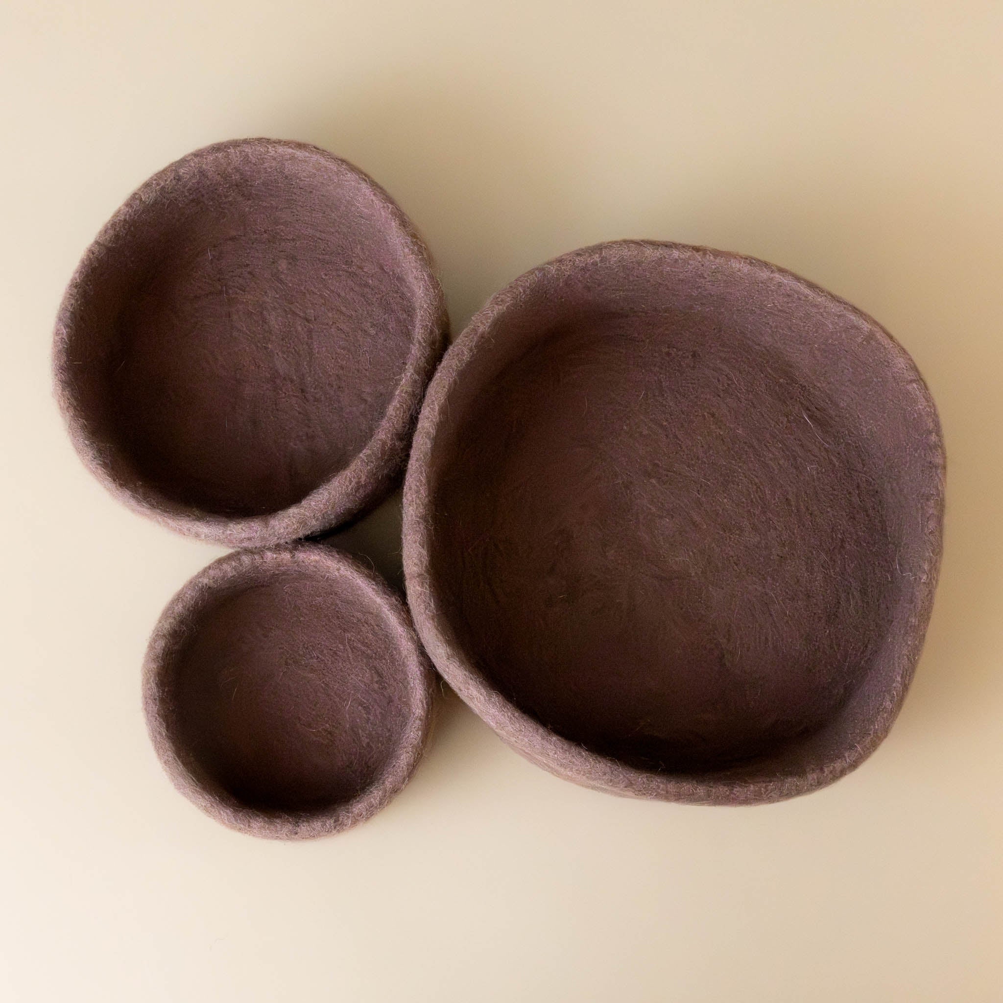 felt-dish-mauve-large-medium-small-above