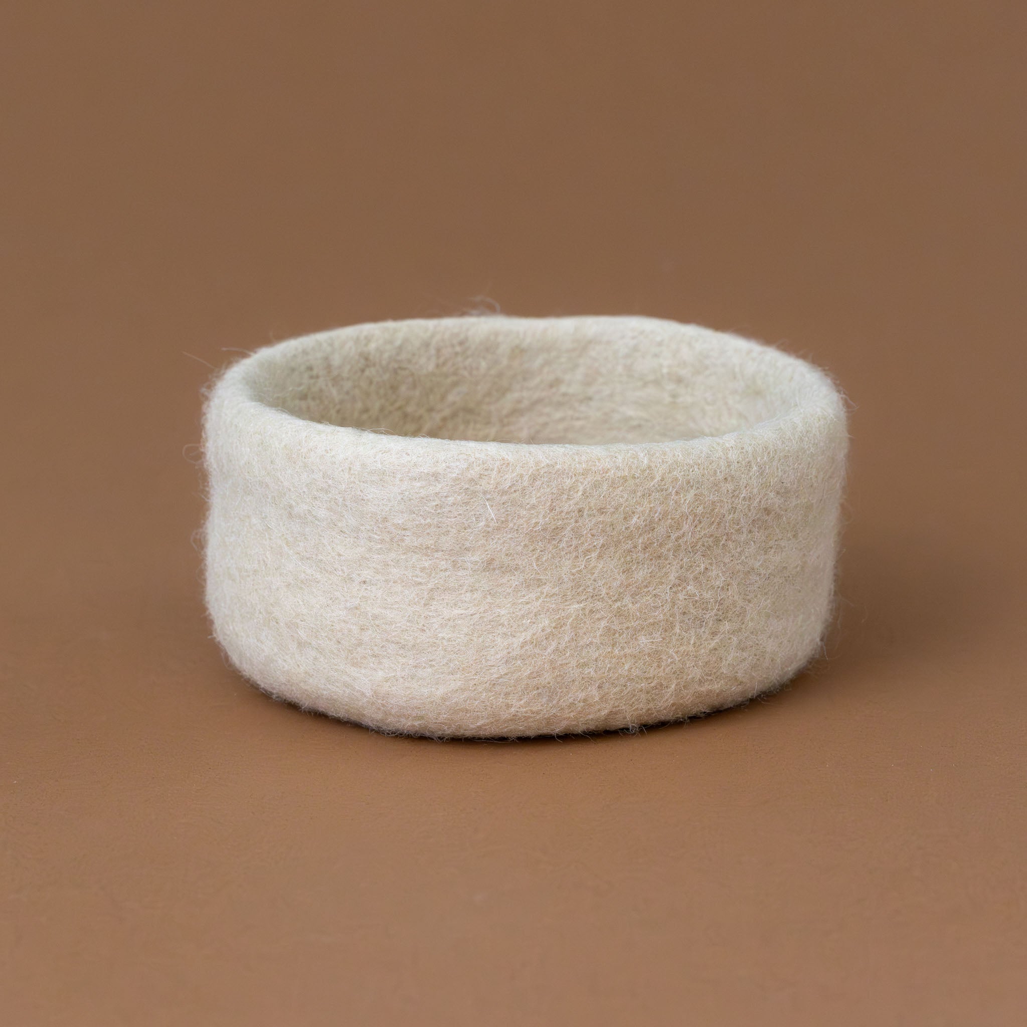 felt-dish-sand-small