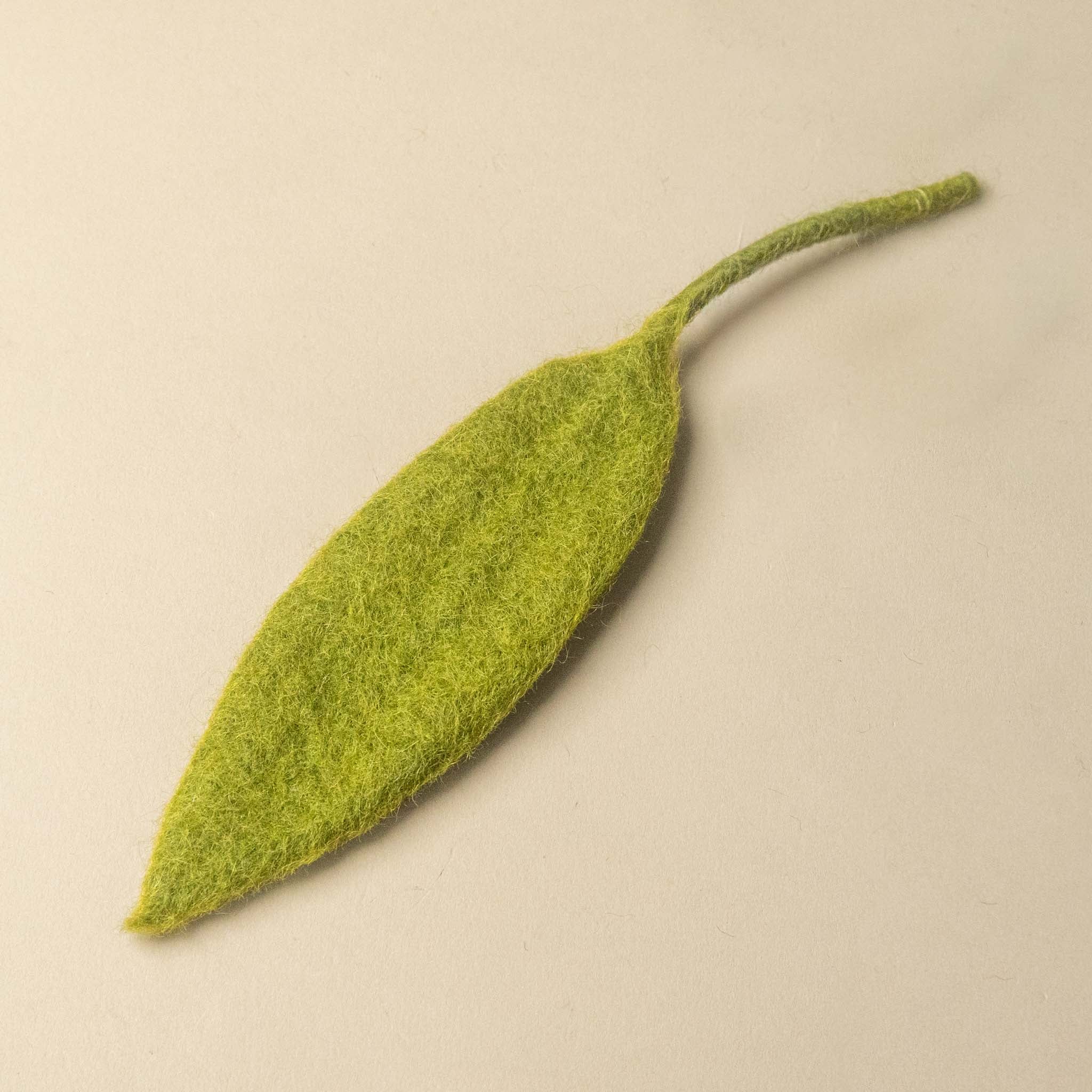 felt-simple-leaf-stem-green-short