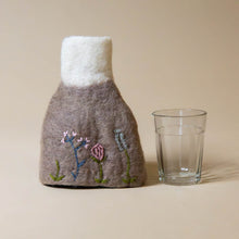 Load image into Gallery viewer, felt-vase-dusty-mauve-with-wildflow-embrodiery