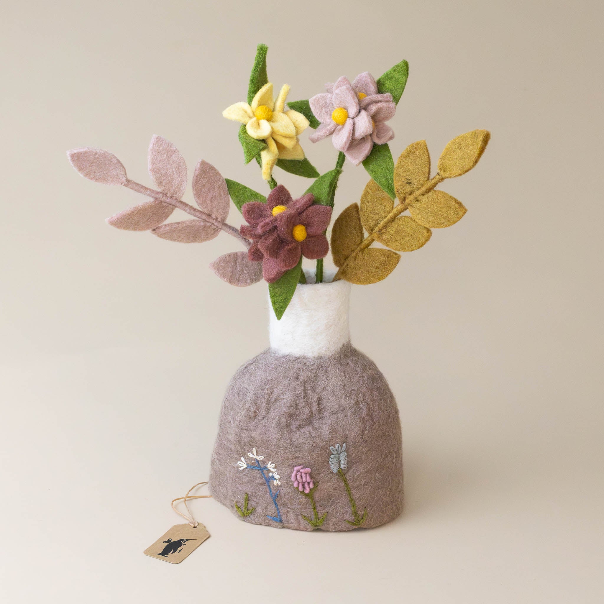 felt-vase-dusty-mauve