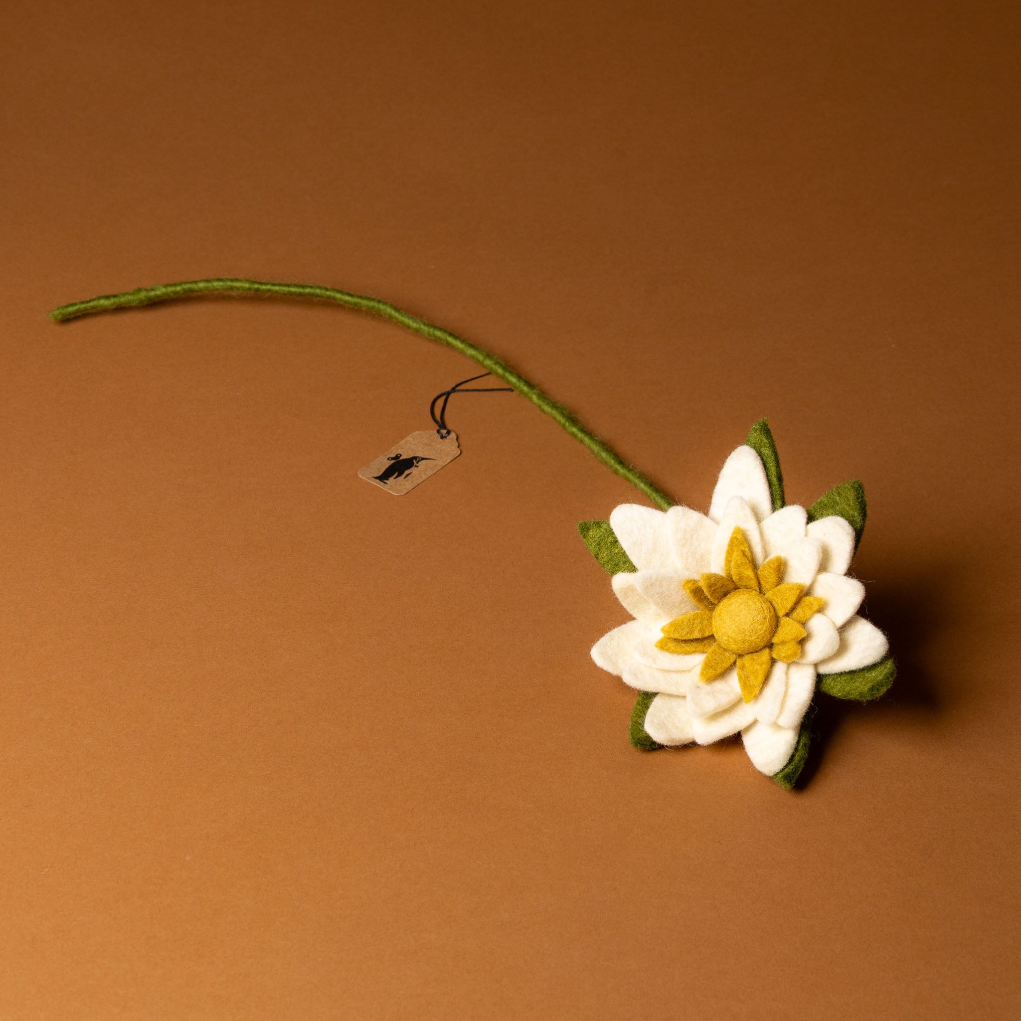 felt-water-lily-stem-white