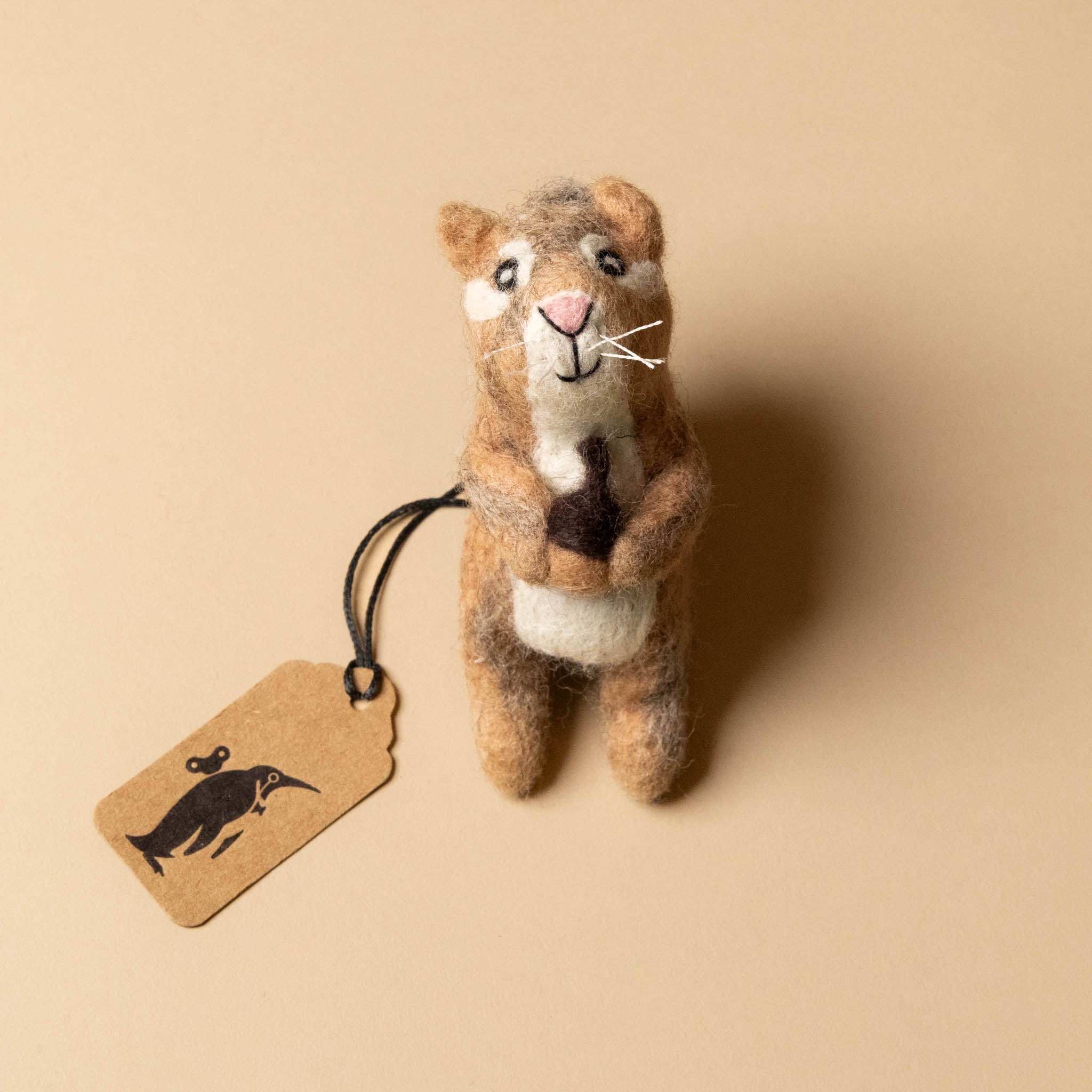 felted-chipmunk-finger-puppet-with-an-acorn