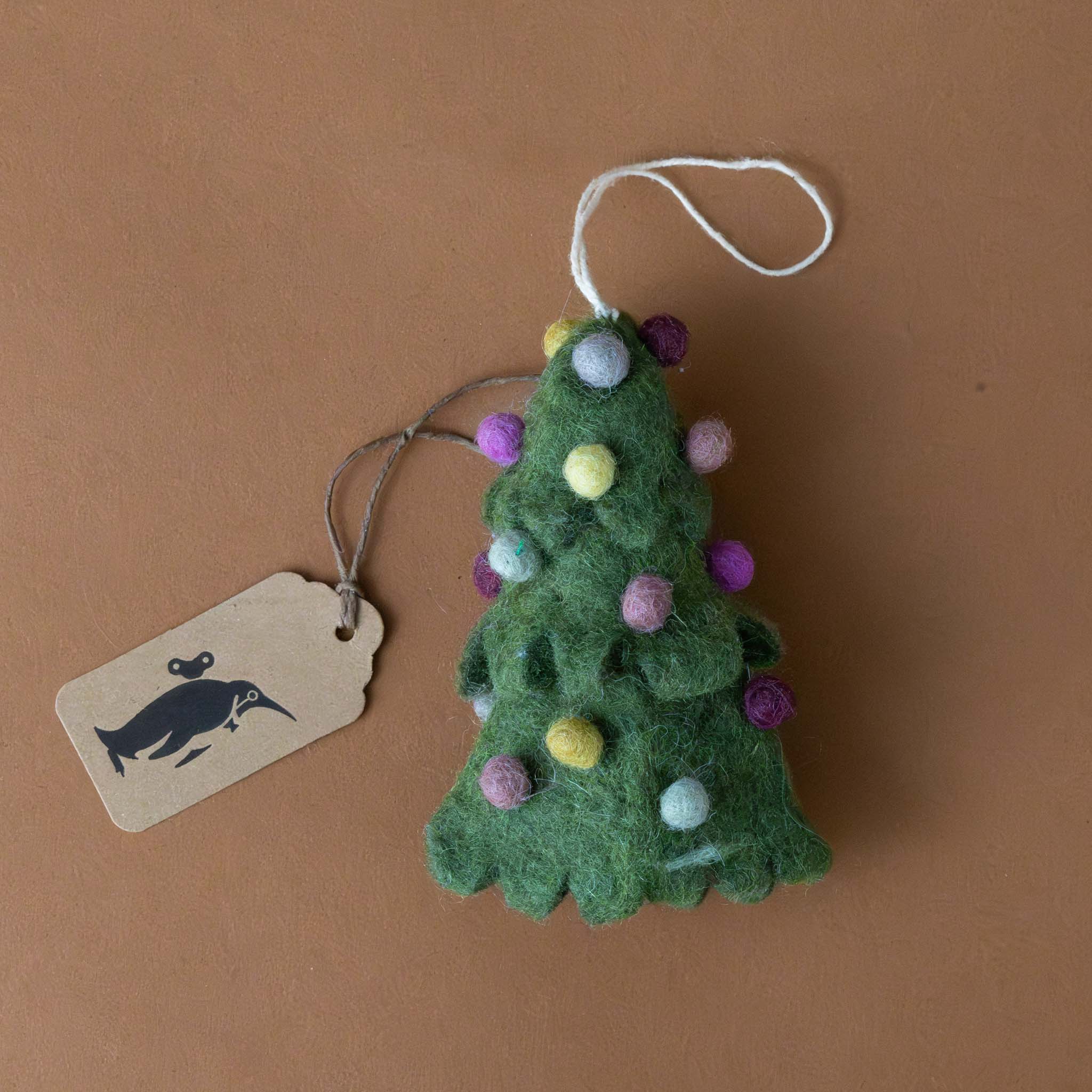 felted-christmas-tree-ornament-green