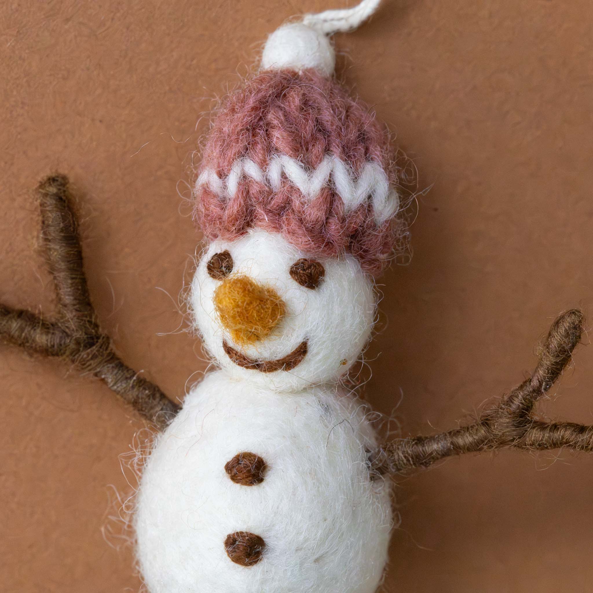 felted-snowman-ornament-mauve-knit-hat