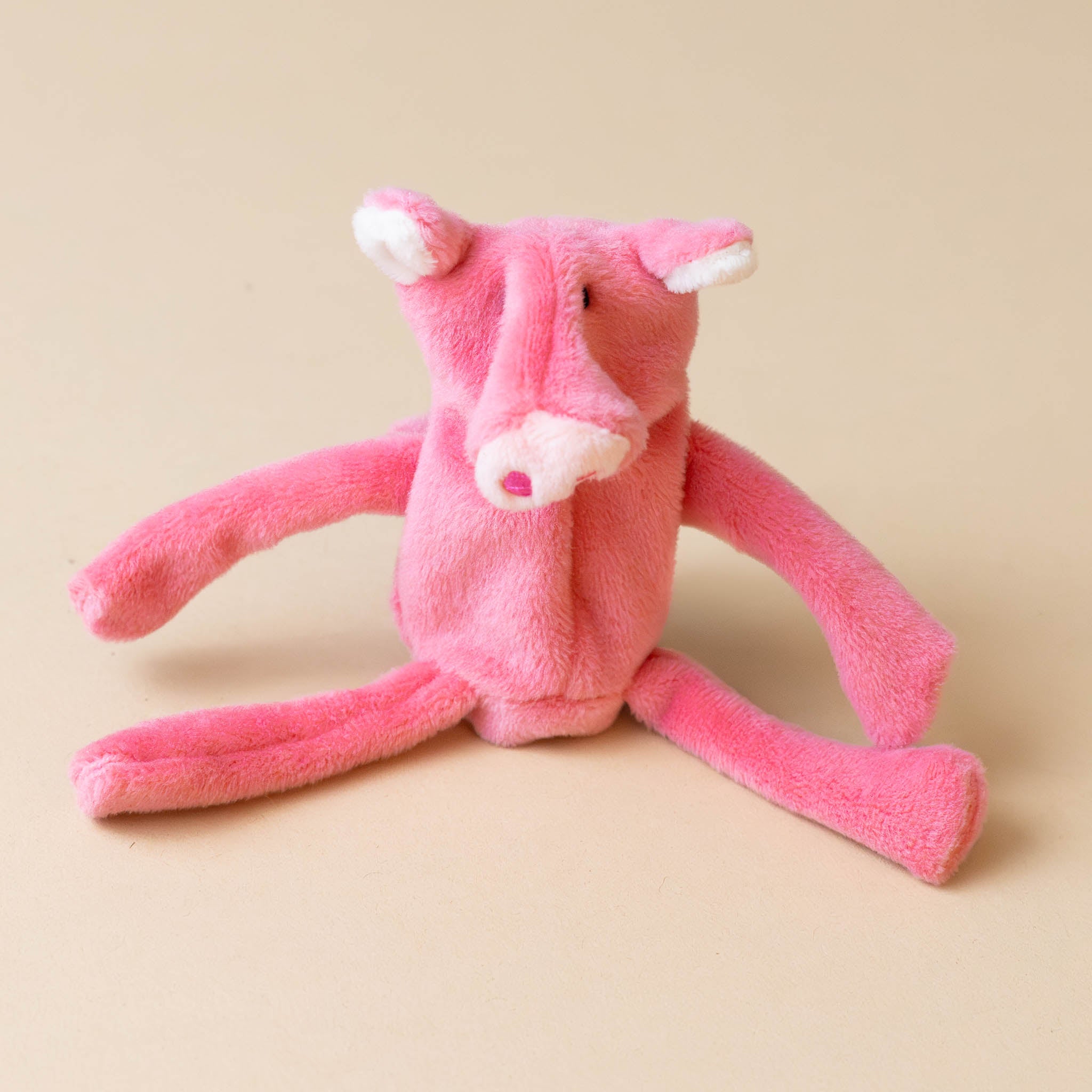 finger-puppet-trio-farm-pink-pig