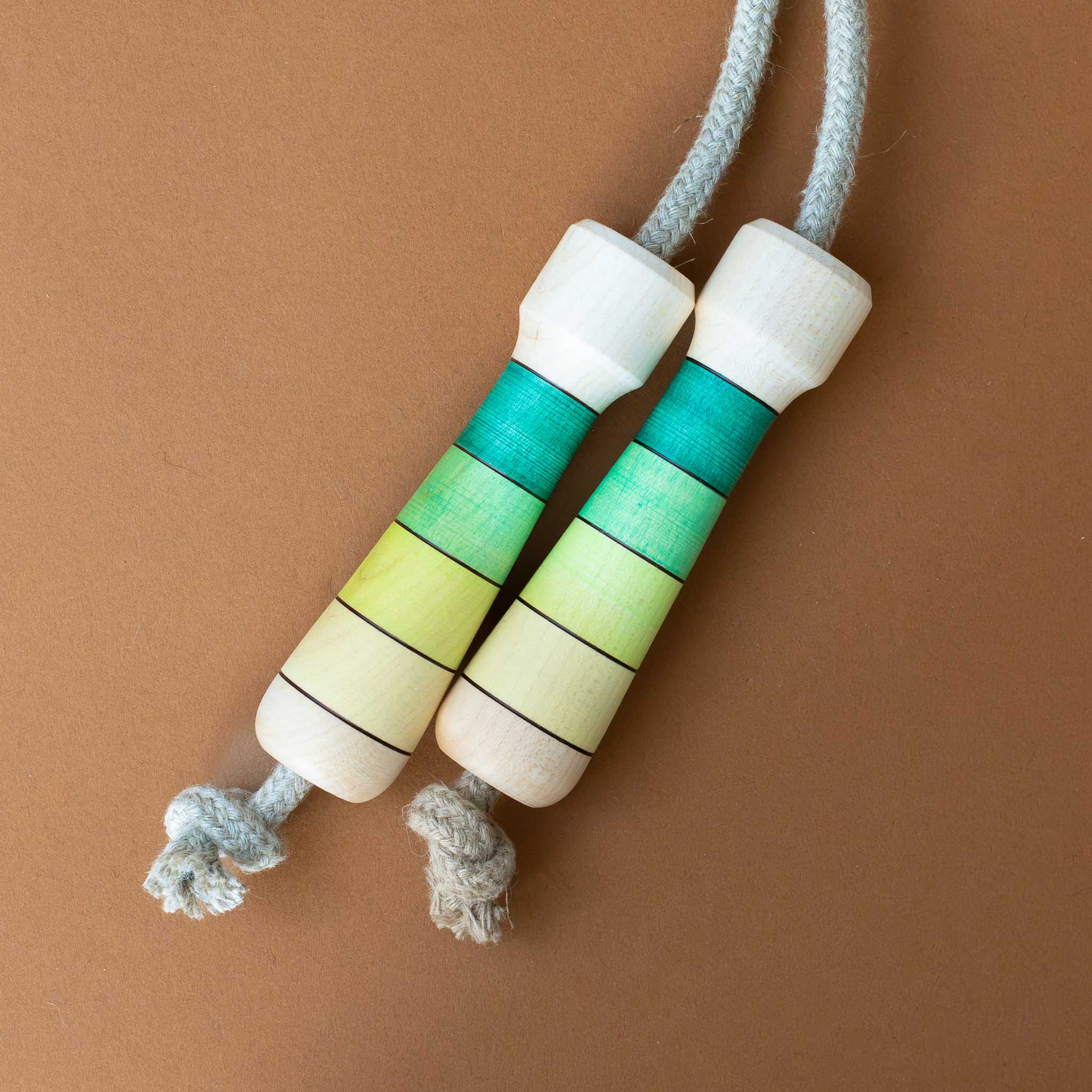 flamenco-jump-rope-with-wooden-handles-green