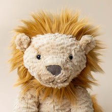 Load image into Gallery viewer, fuddlewuddle-lion-large-with-soft-body-and-wild-mane