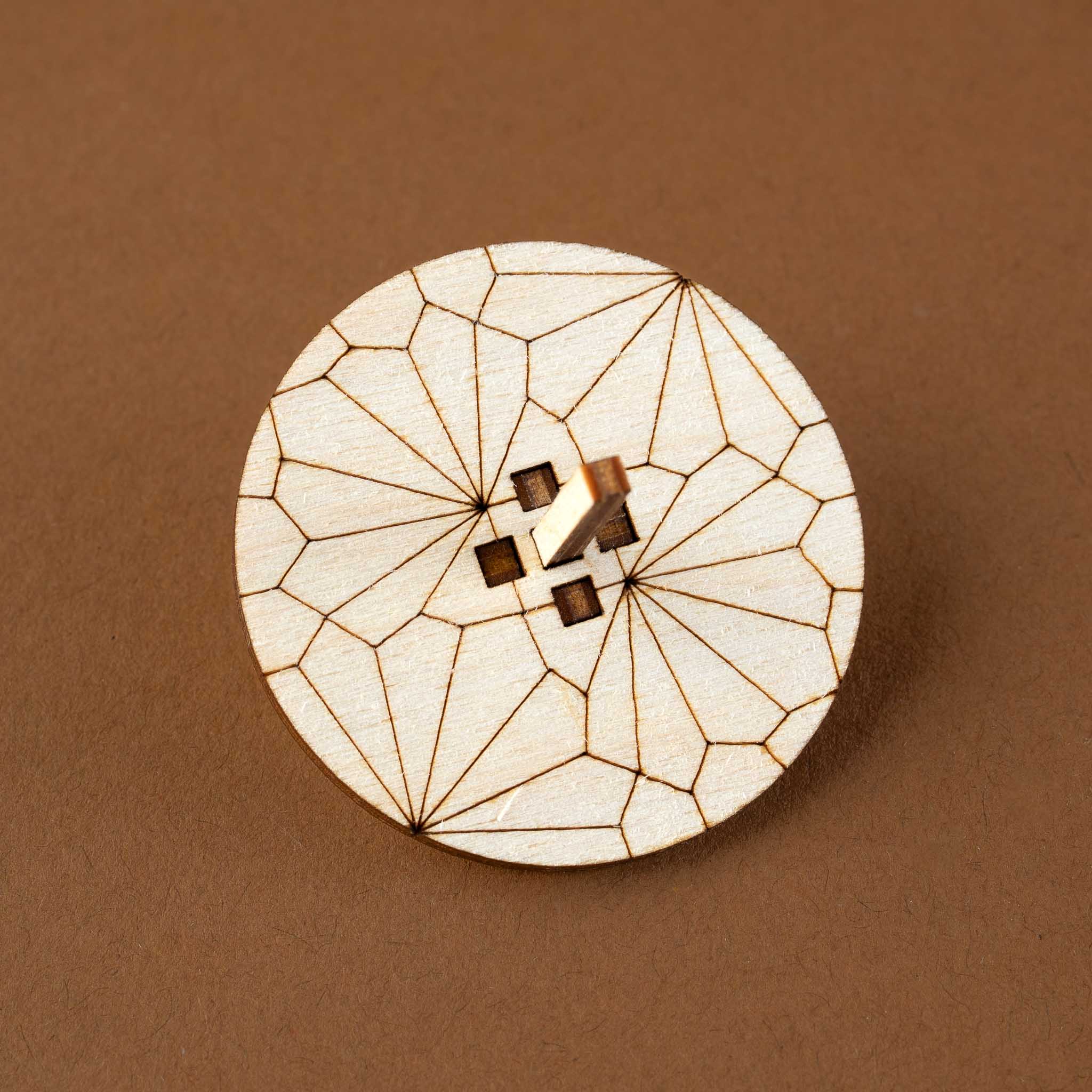 wooden-completed-top-with-fan-etched-fan-pattern