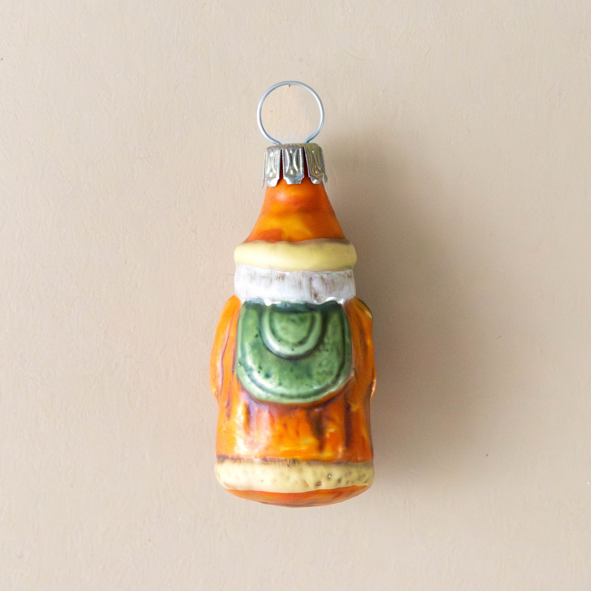 german-glass-ornament-little-santa-orange-back-with-green-pack