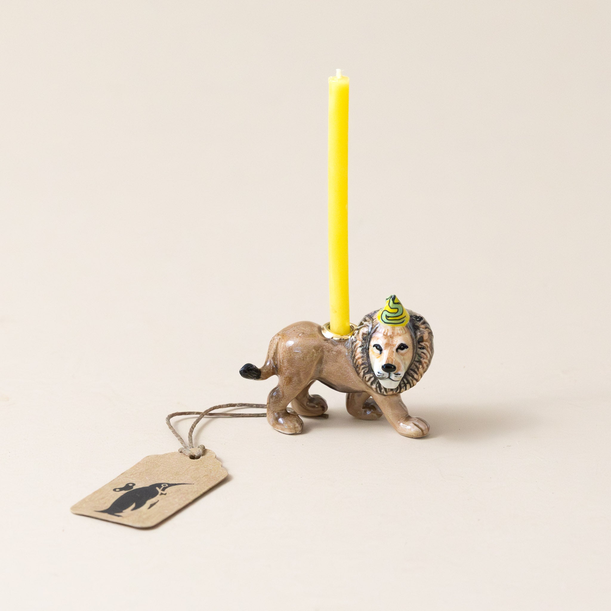 heirloom-porcelain-cake-topper-lion-with-candle