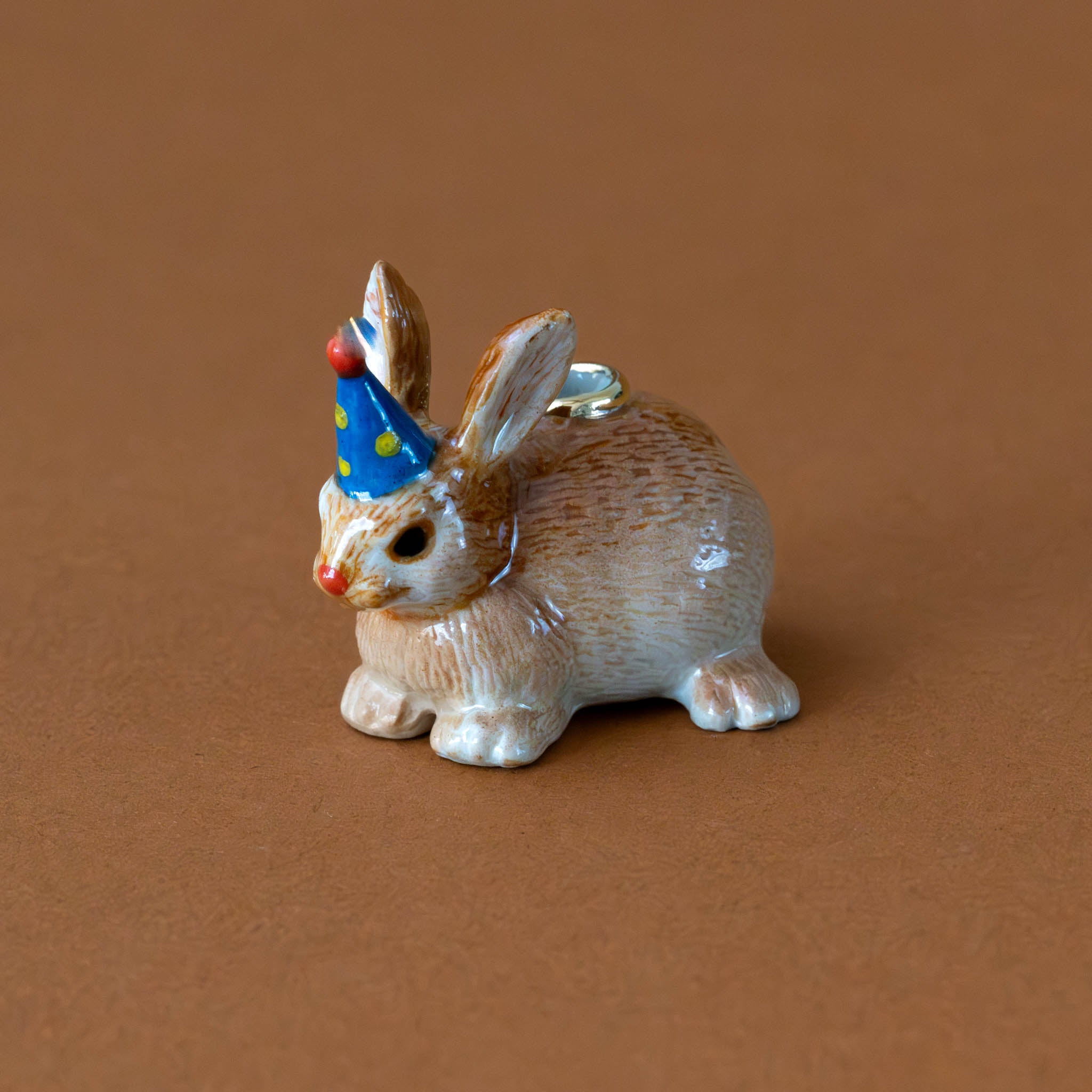 heirloom-porcelain-cake-topper-rabbit