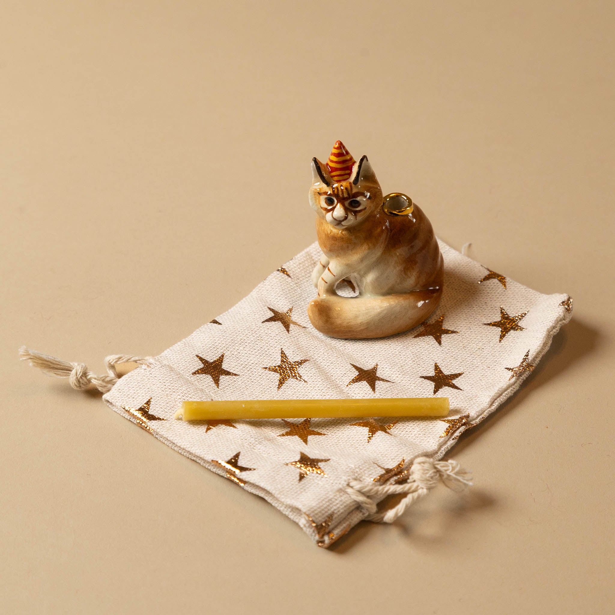 heirloom-porcelain-cake-topper-ragdoll-cat