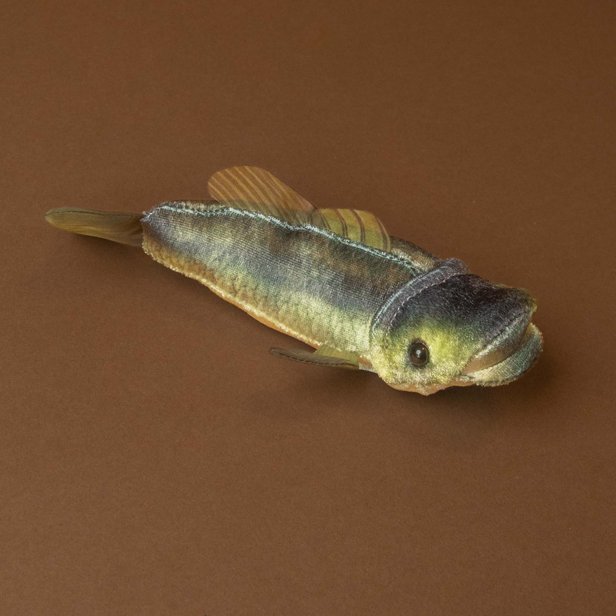 large-mouth-bass-finger-puppet