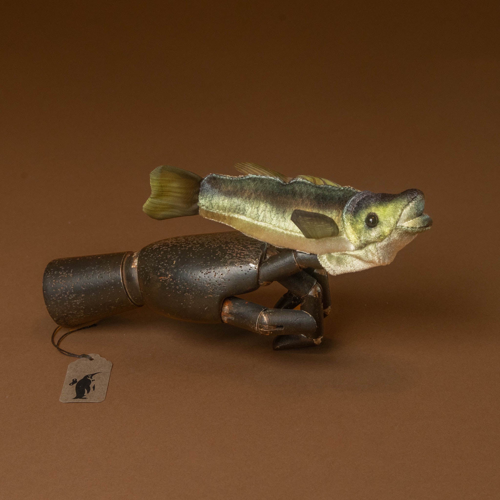large-mouth-bass-finger-puppet