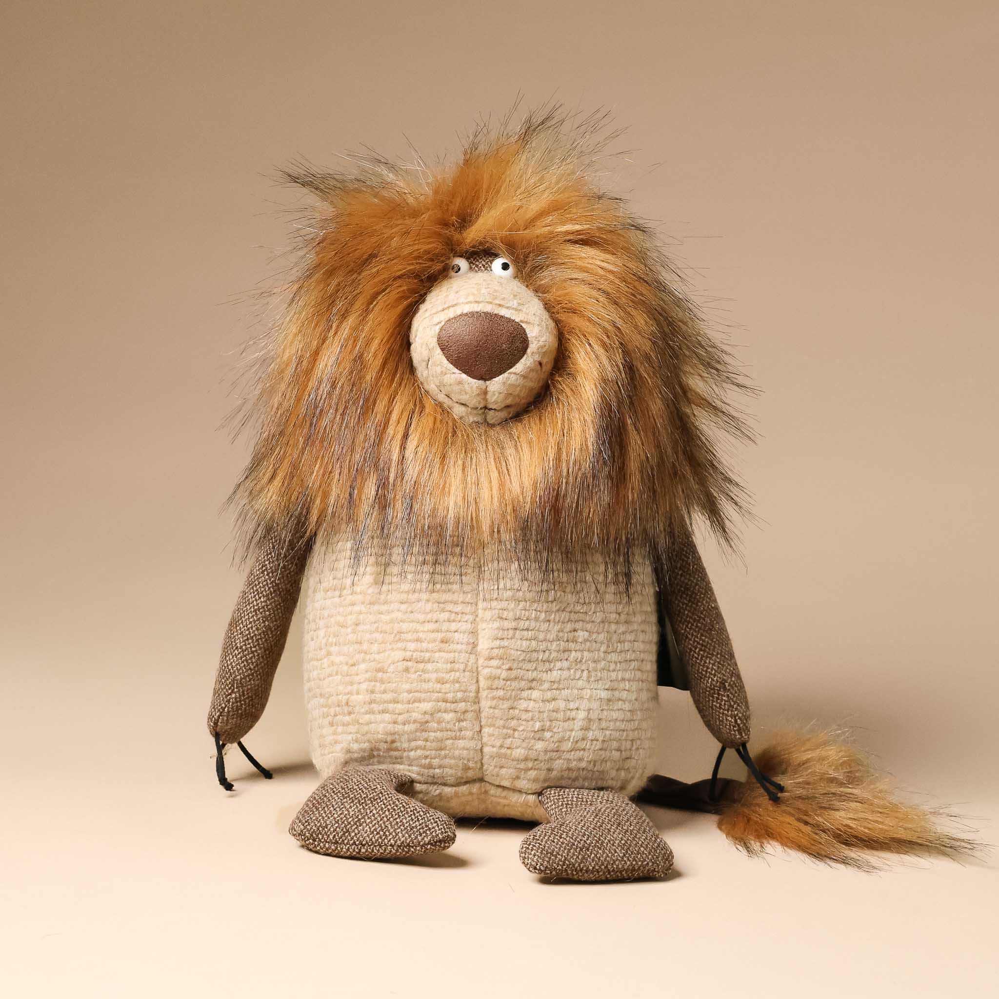 legend-leo-lion Stuffed lion toy -front