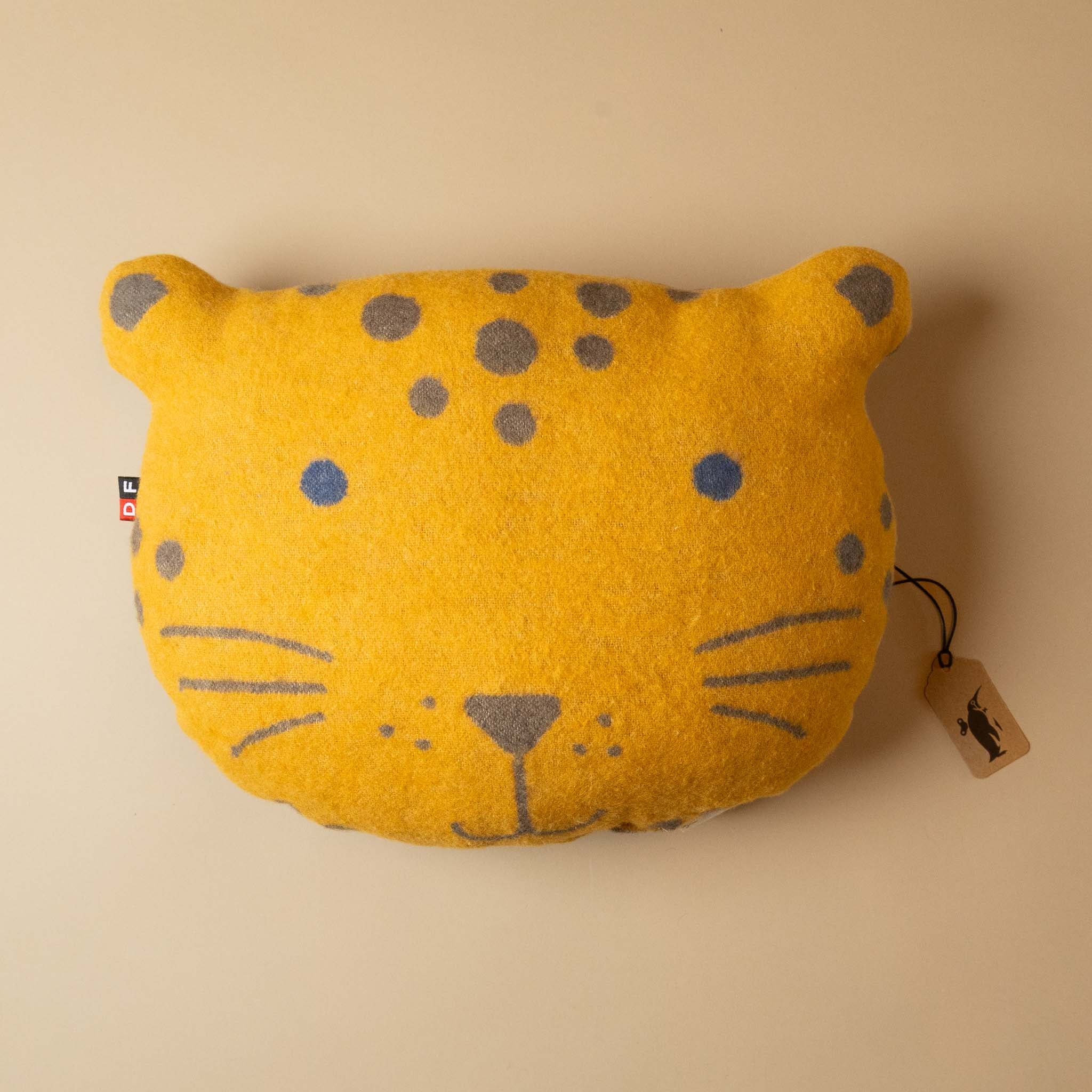 leo-the-leopard-cushion