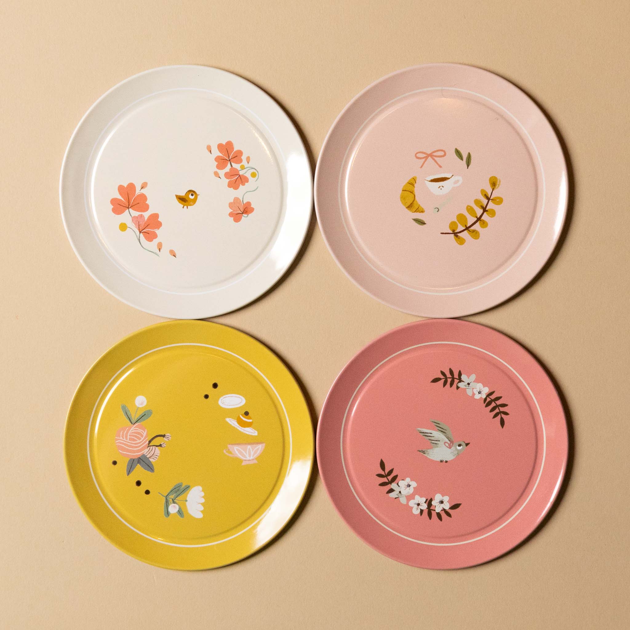 les-amis-parisienne-tea-set-4-plates-pink-blush-white-yellow