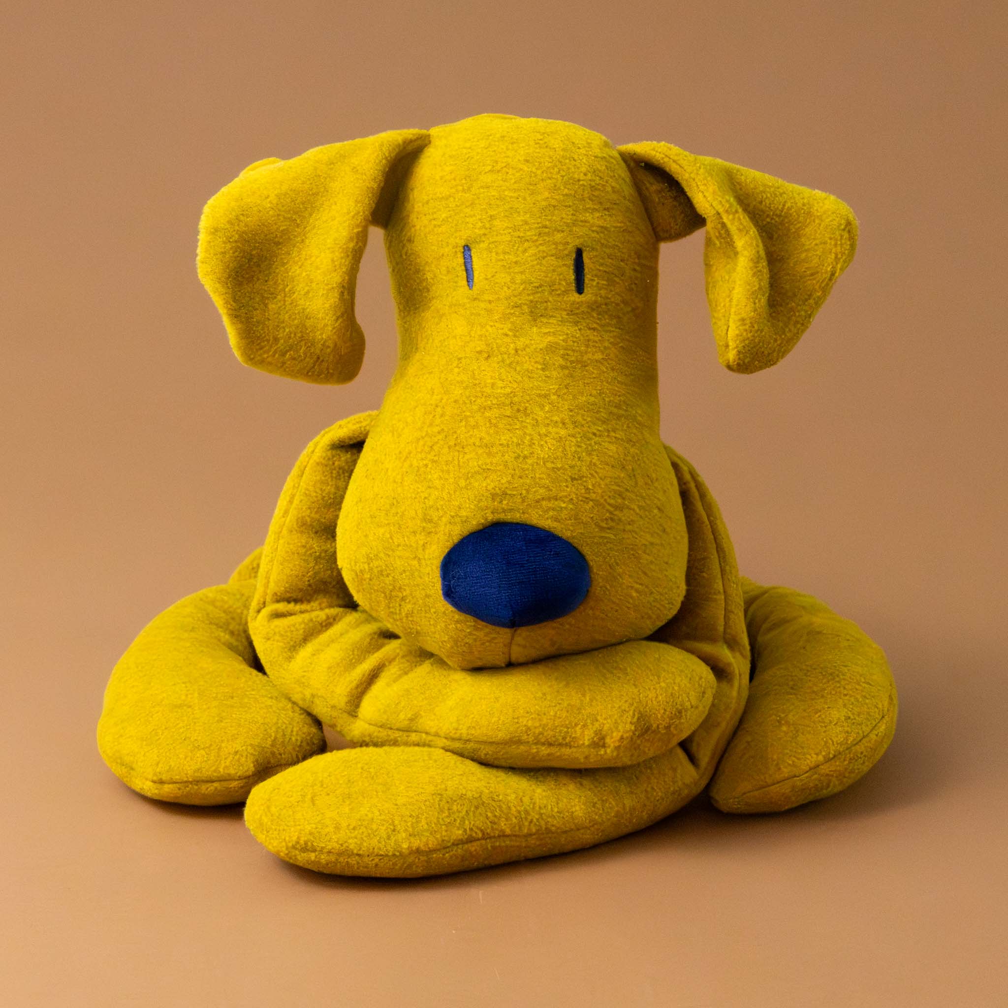 les-pop-toc-pup-ochre-grande-laying