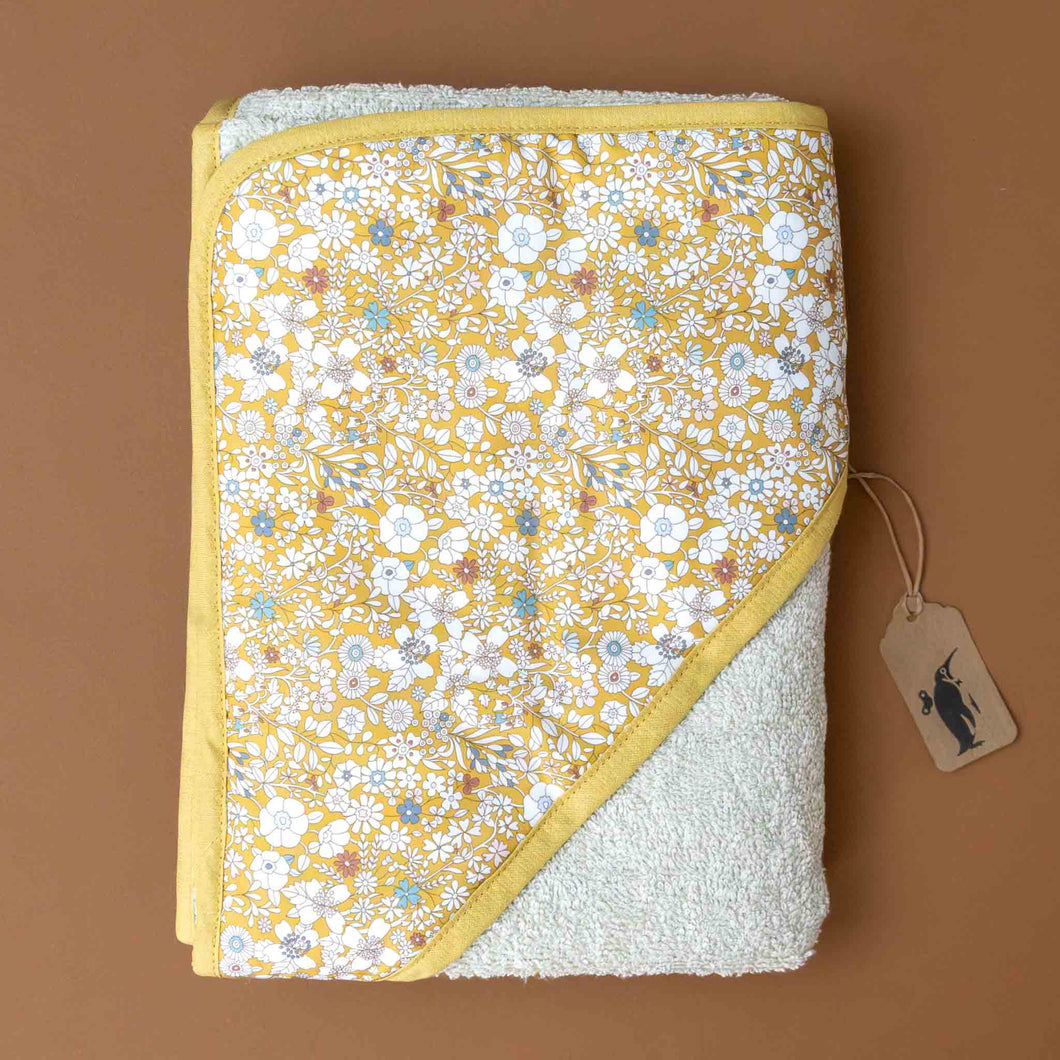 liberty-white-bath-towel-harper-with-yellow-white-and-soft-blue-floral-with-yellow-trim