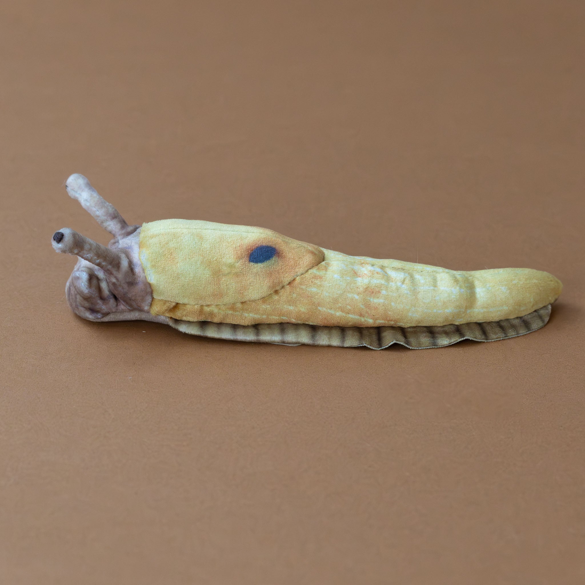 little-banana-slug-finger-puppet-side