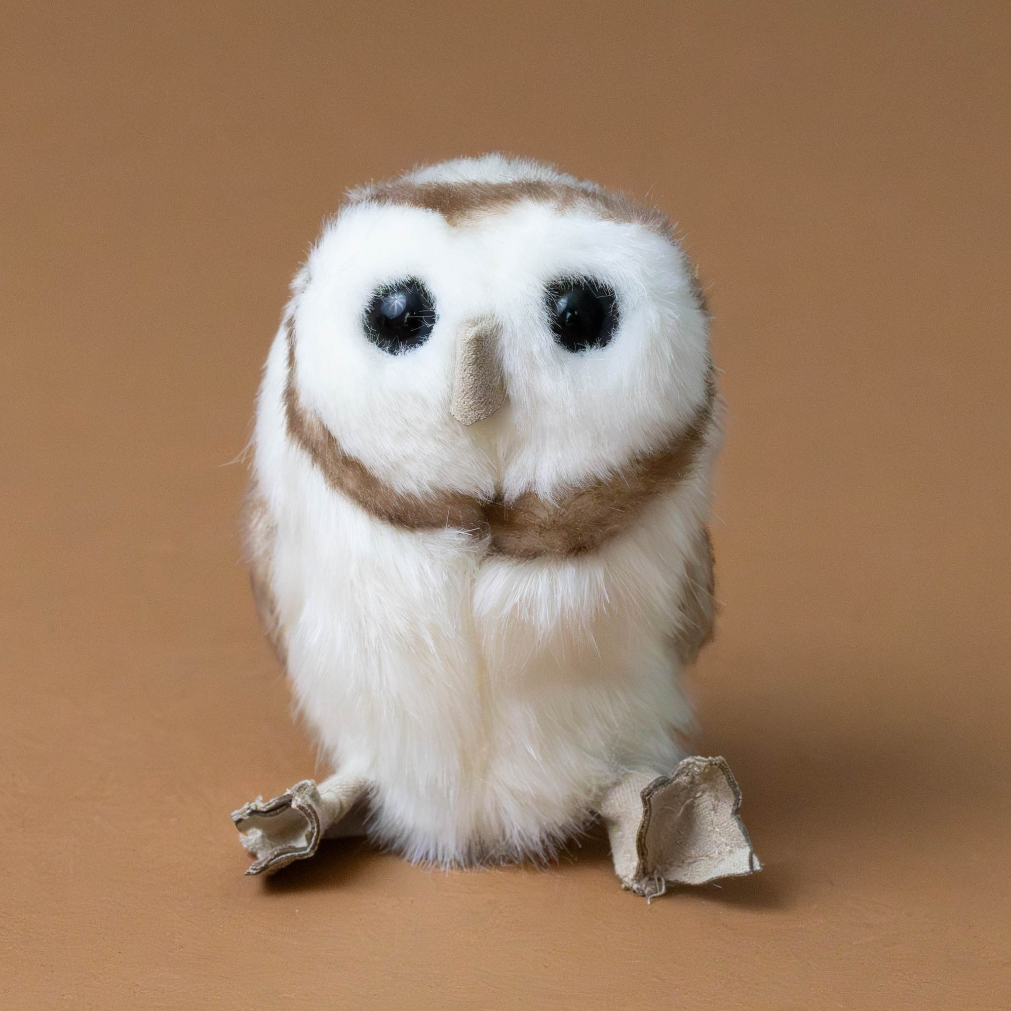 little-barn-owl-finger-puppet--front