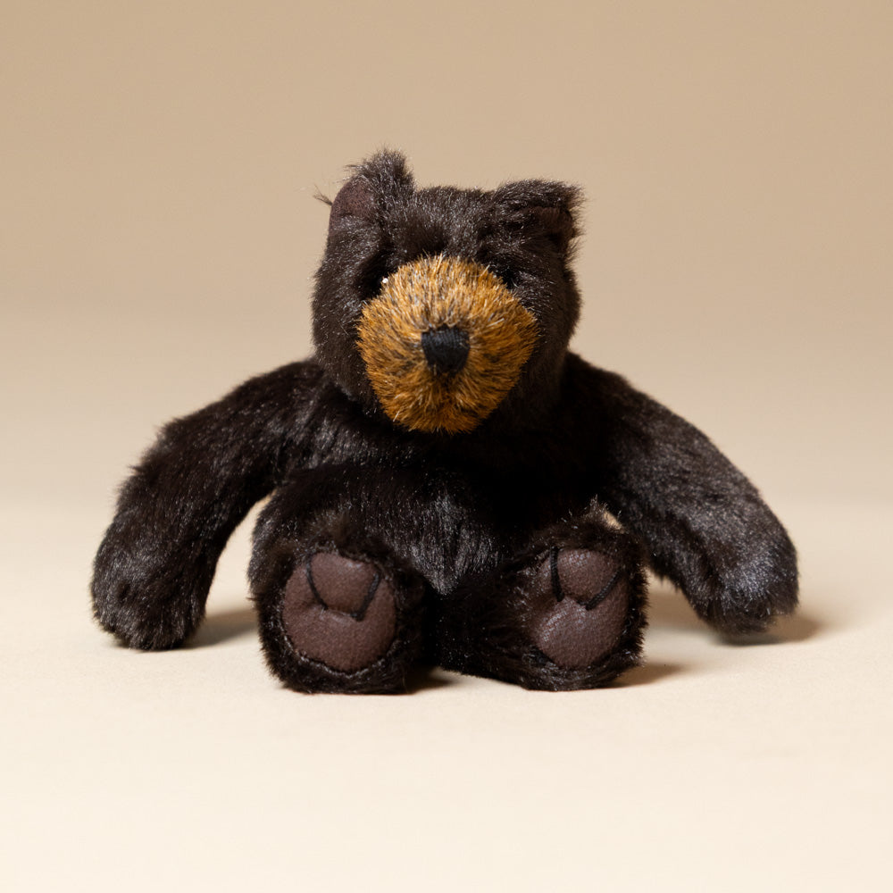 little-brown-bear-finger-puppet-sitting