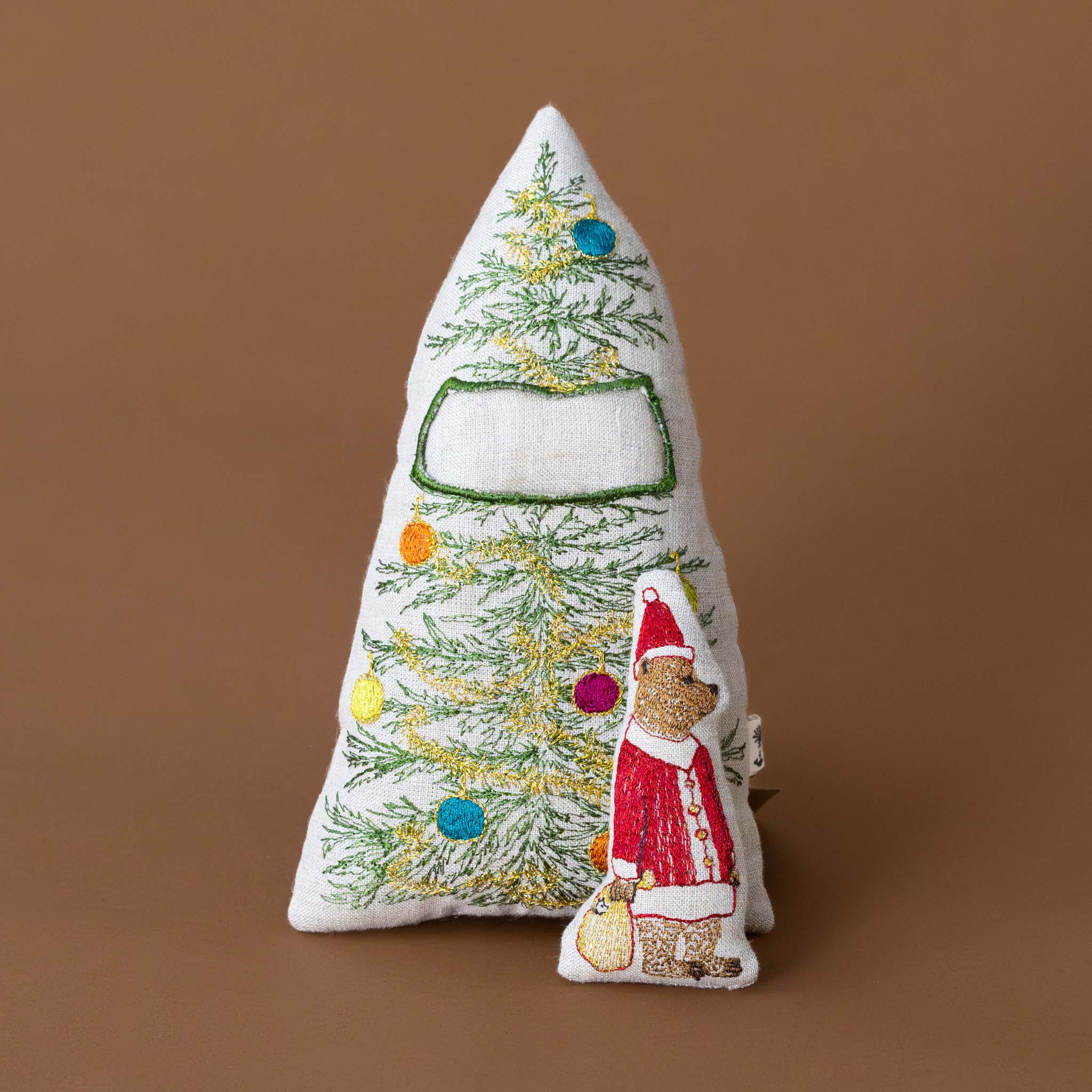 little-embroidered-pocket-pillow-christmas-tree-with-removeable-santa