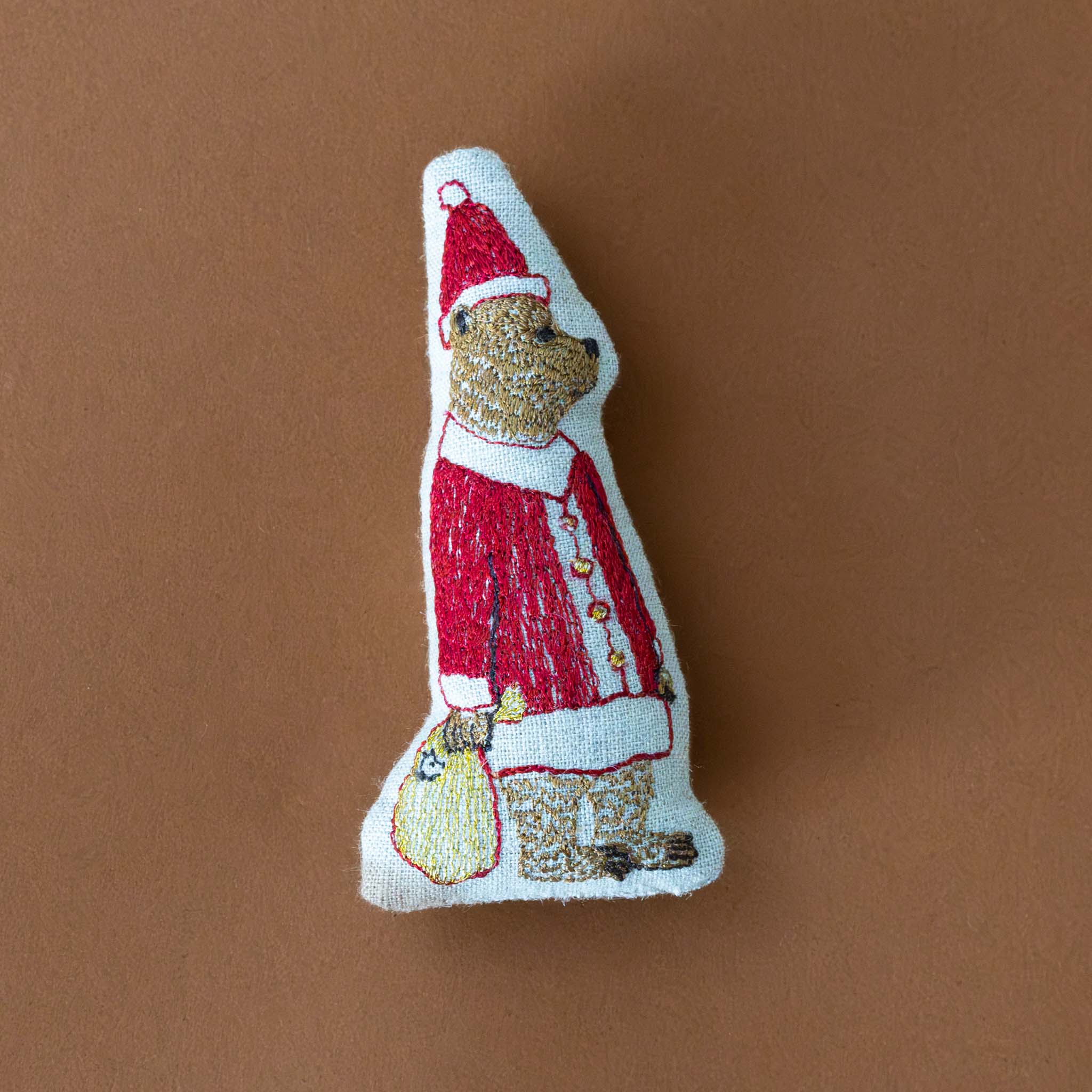 little-embroidered-pocket-pillow-christmas-tree-with-removeable-santa