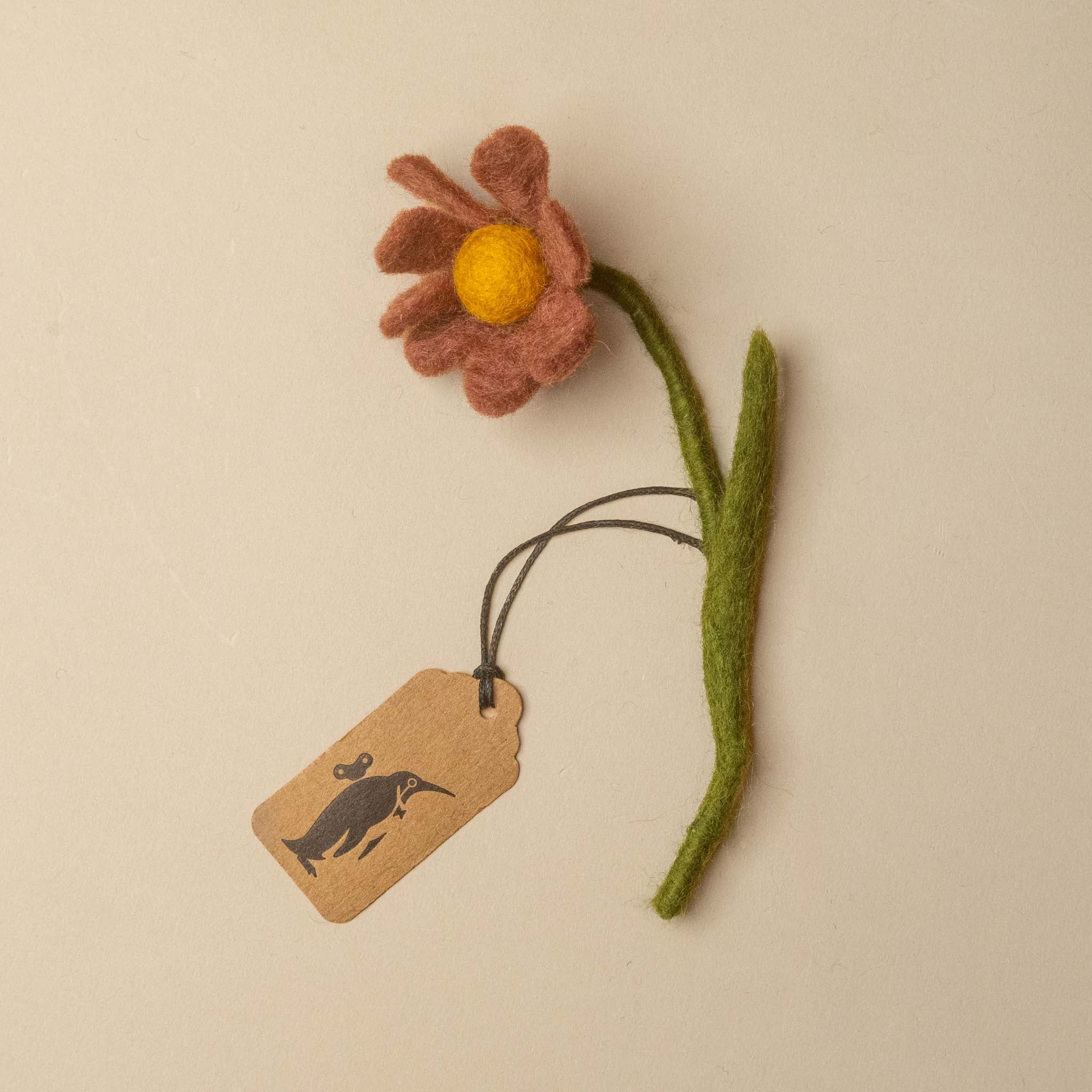 Little Felt Anemone with Leaf | Rouge