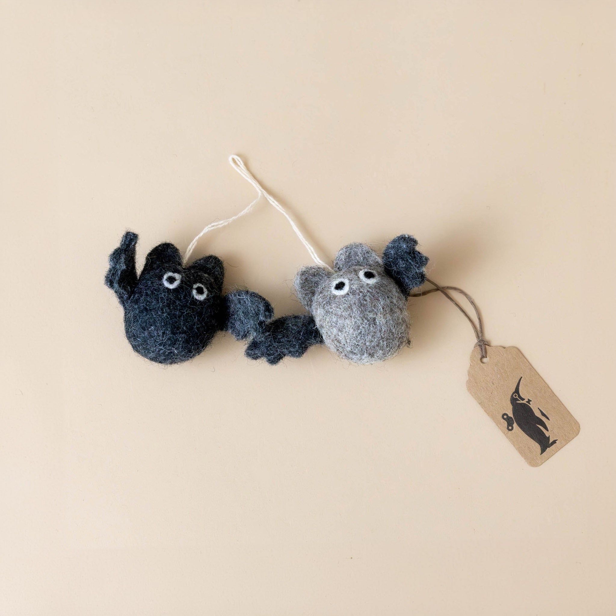 little-felt-bats-ornament-set