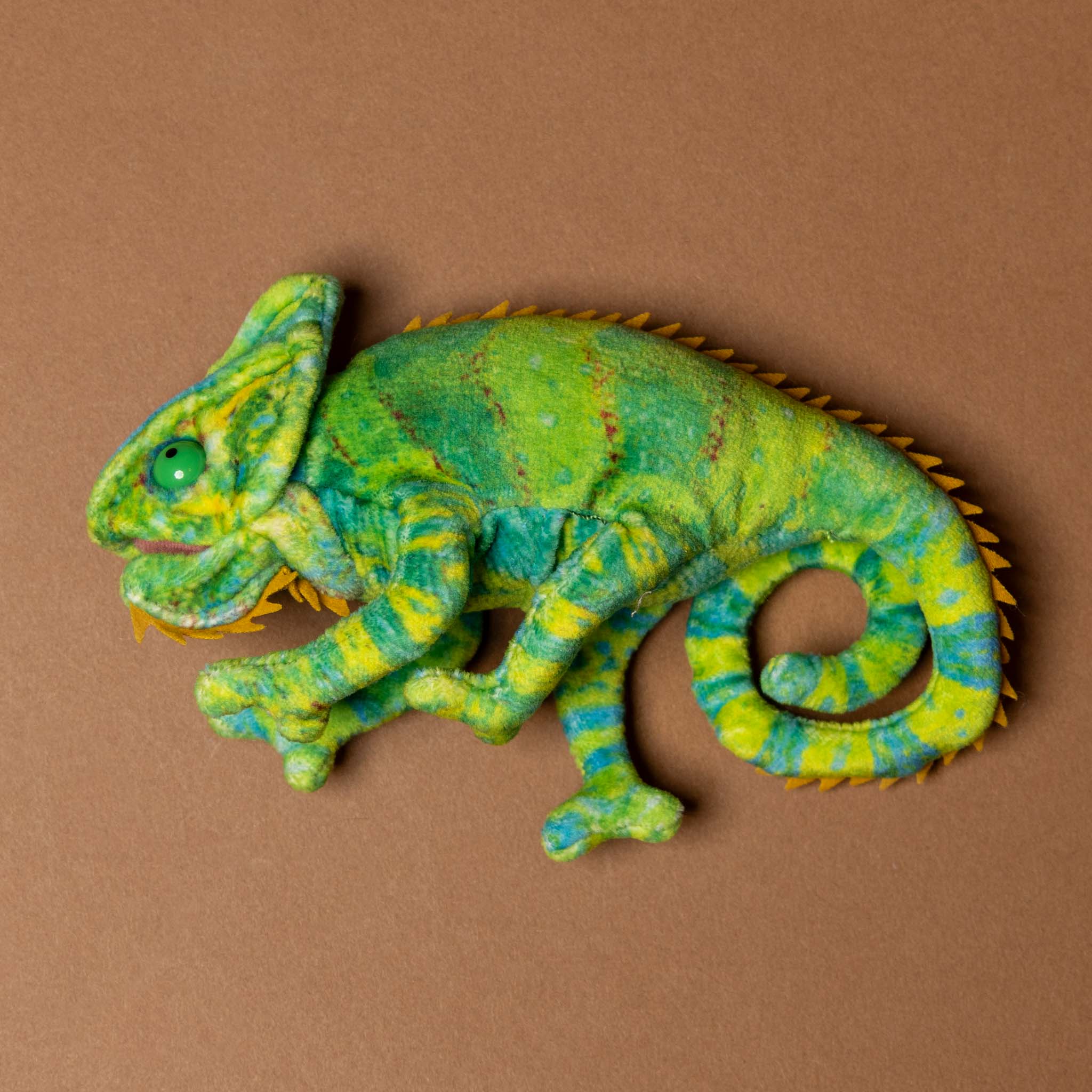 little-green-chameleon-finger-puppet