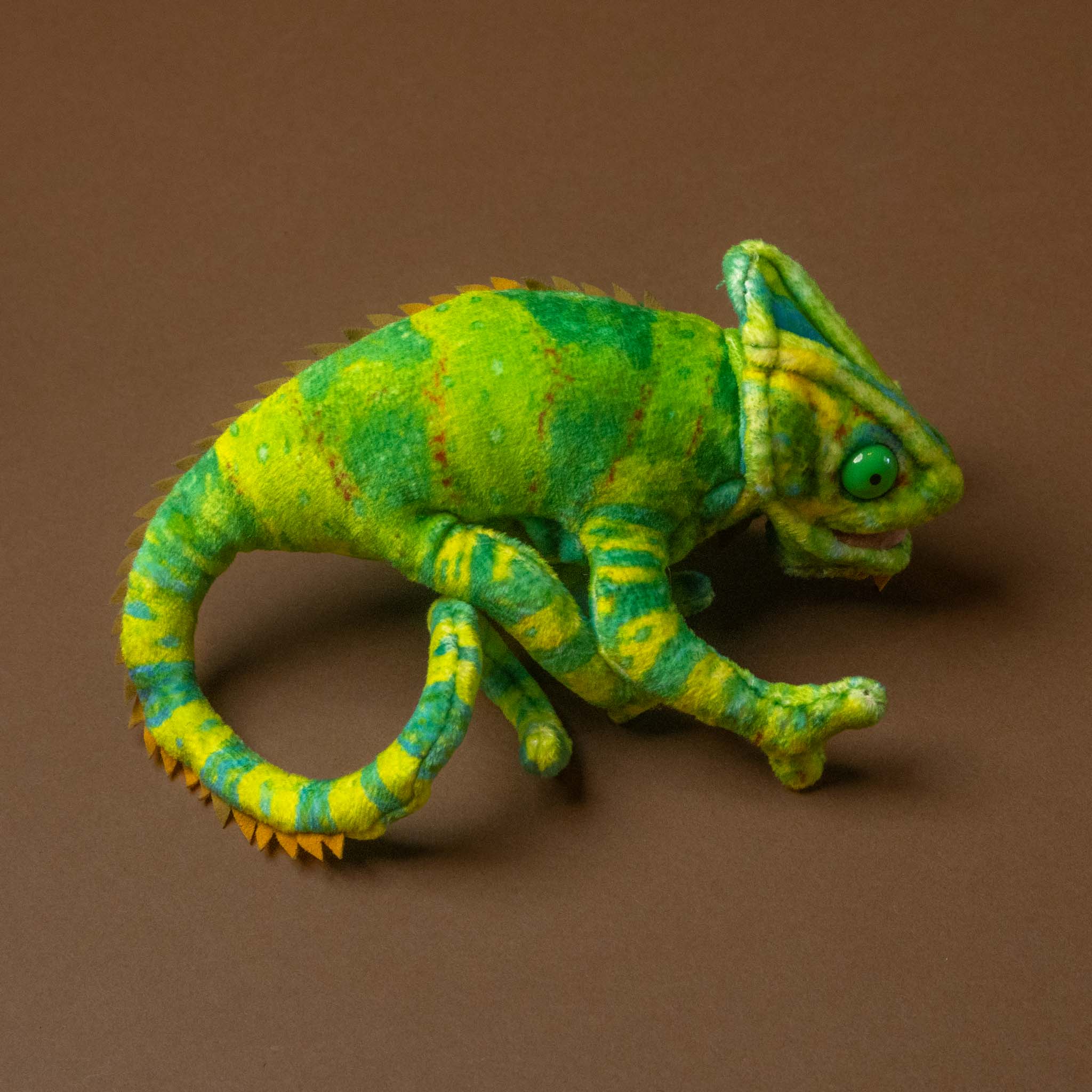 little-green-chameleon-finger-puppet