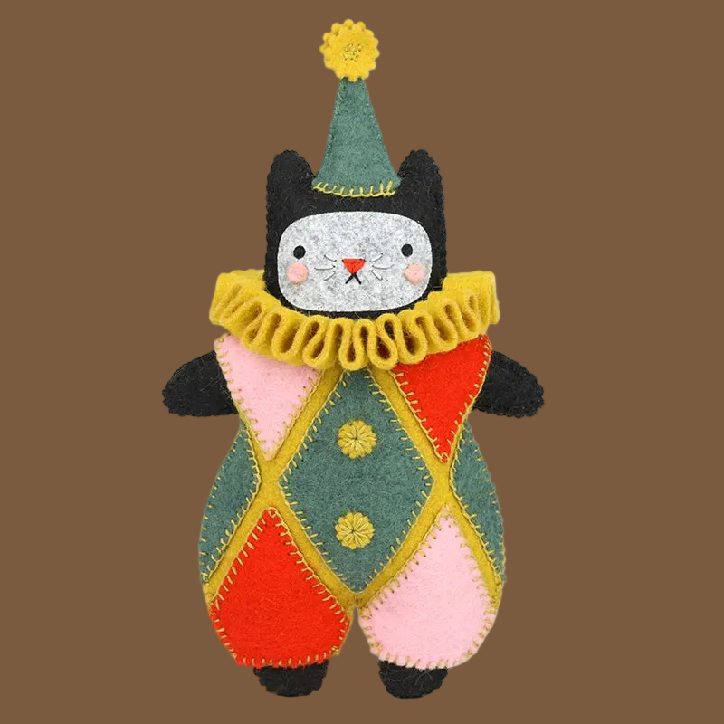 make-your-own-felt-animal-kit--harlequin-cat