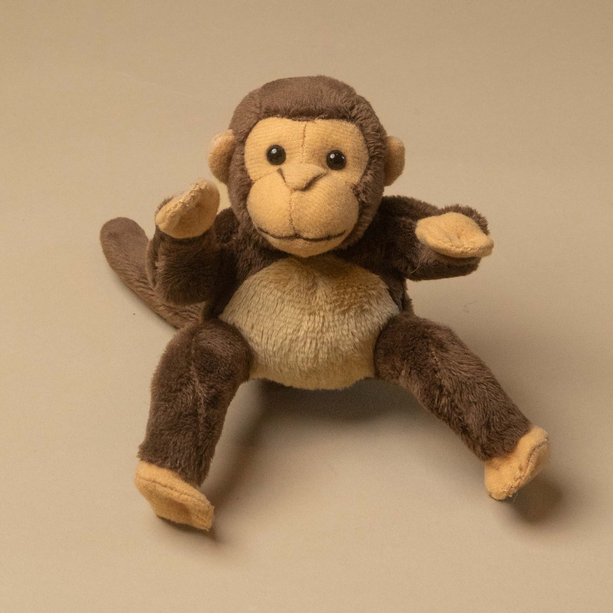 merlin-monkey-finger-puppet