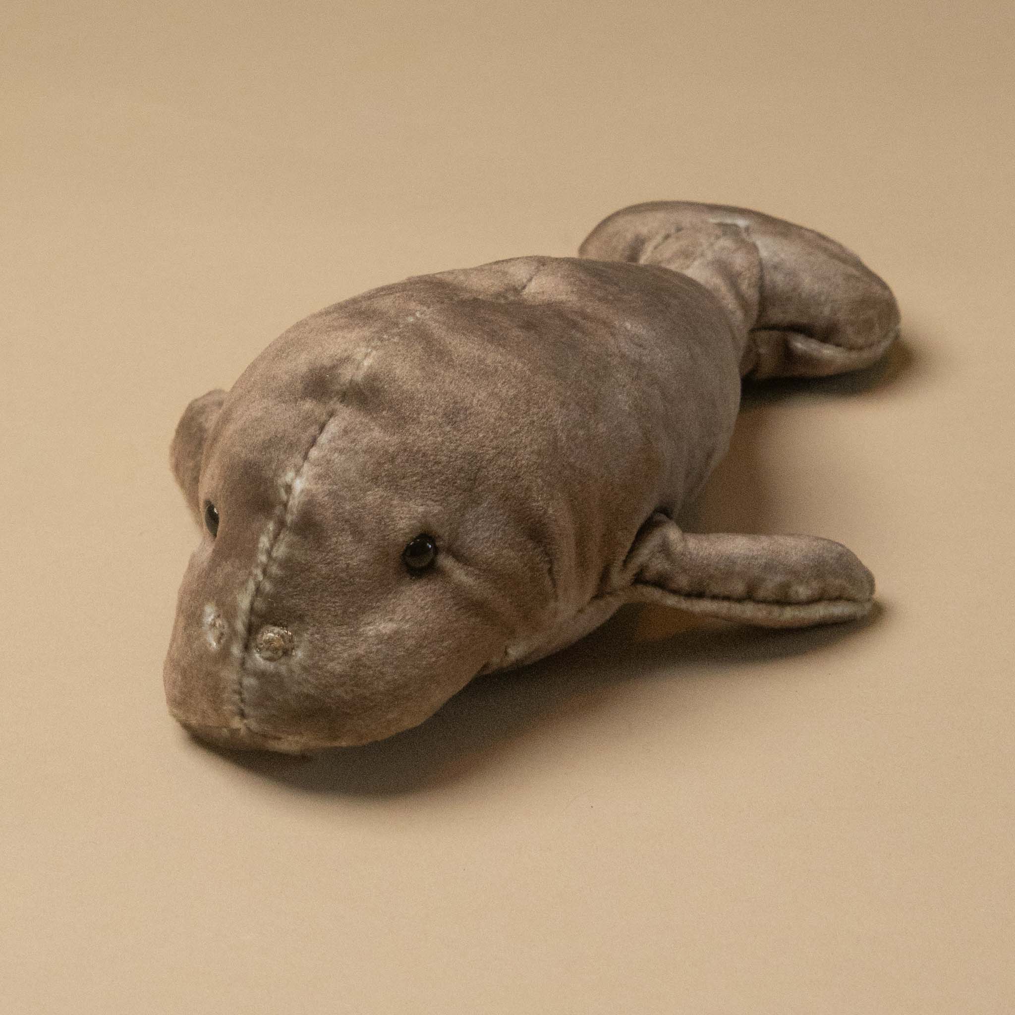 mighty-manatee-finger-puppet