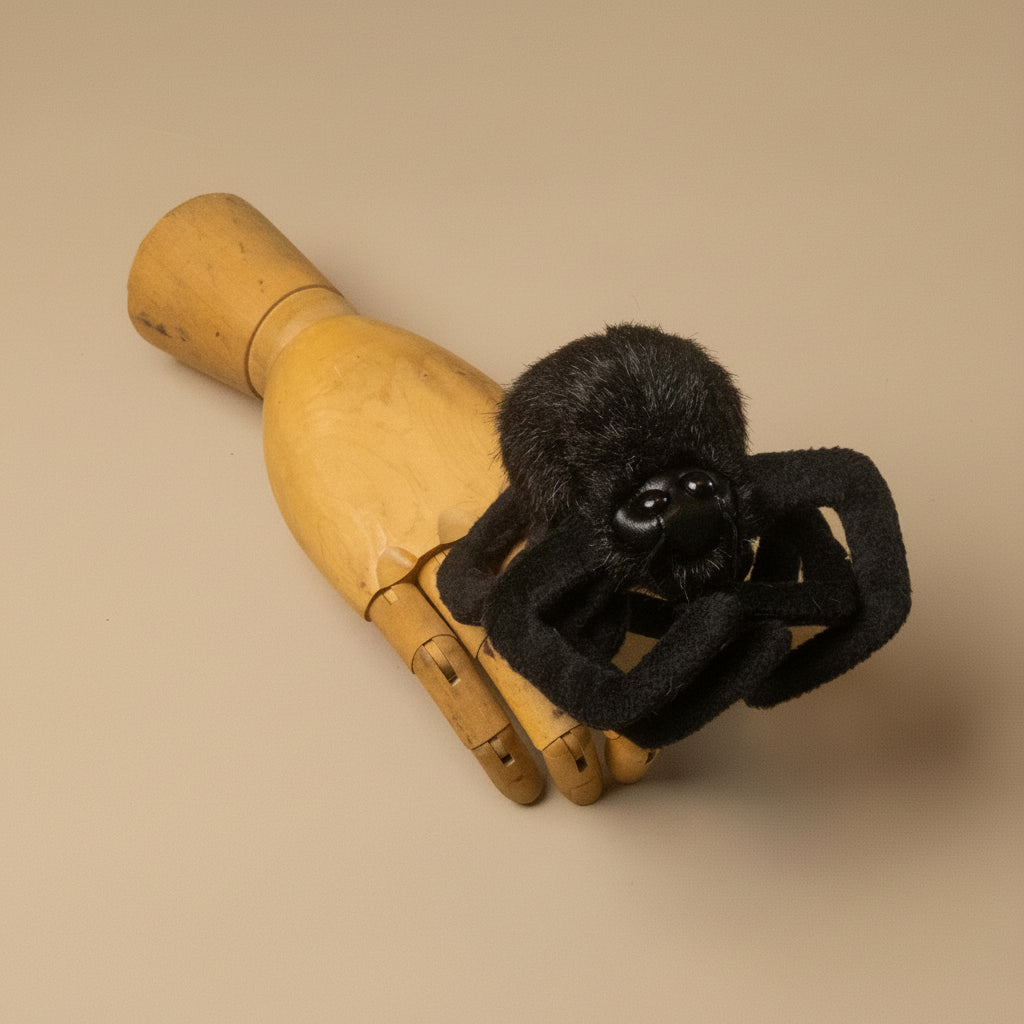 mini-spider-finger-puppet
