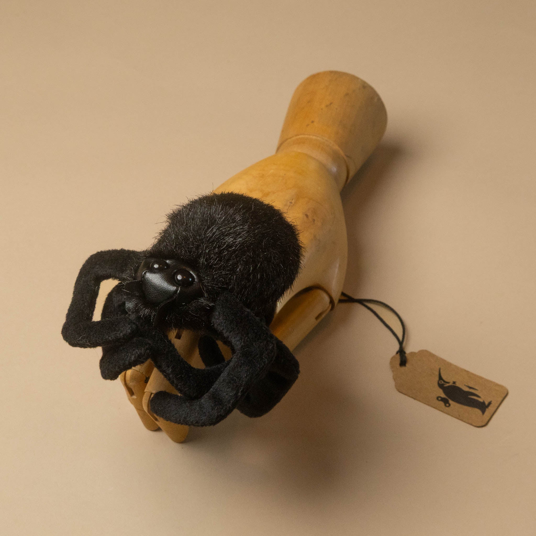 mini-spider-finger-puppet