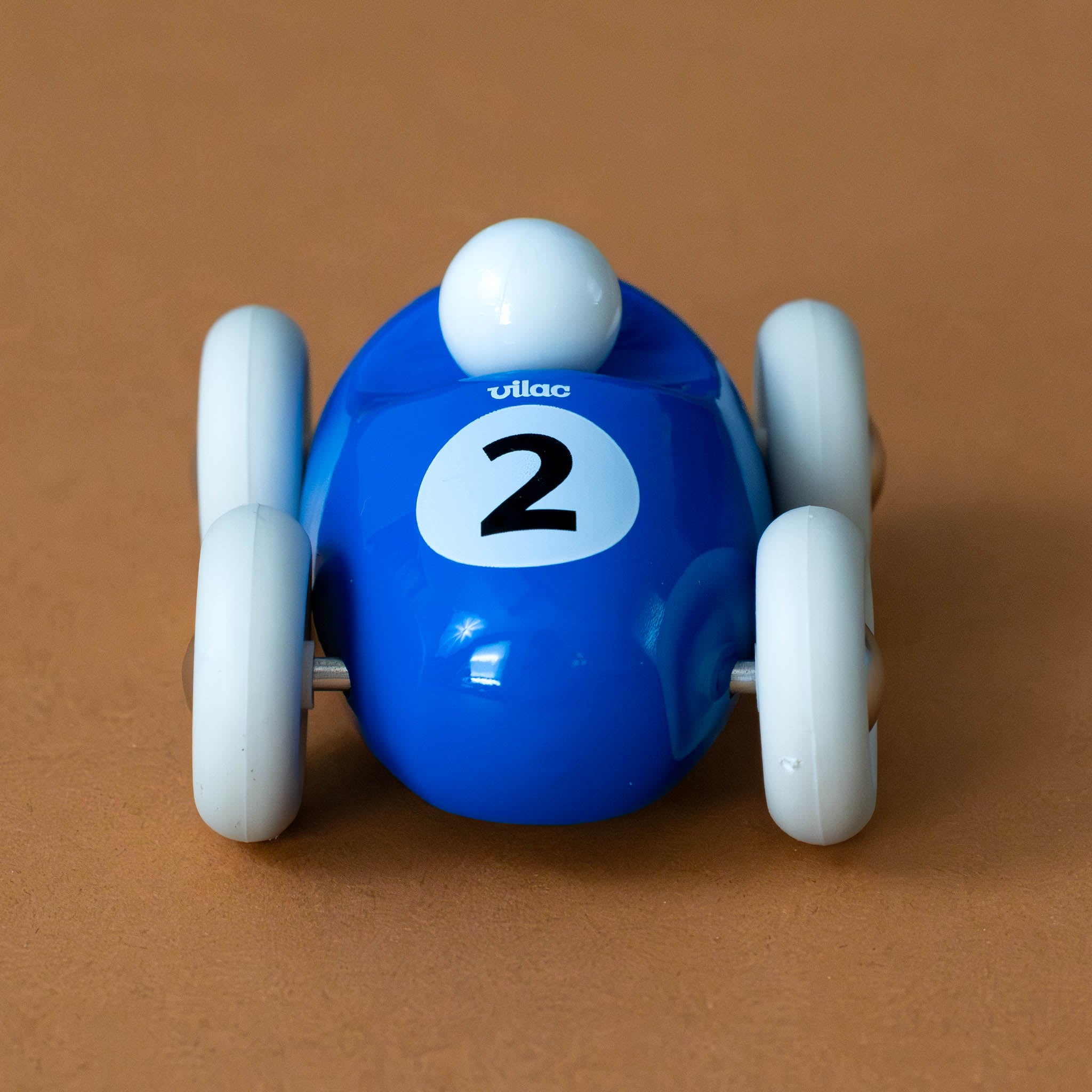 miniature-wooden-roadster-bleu-number-2-with-white-wheels-front