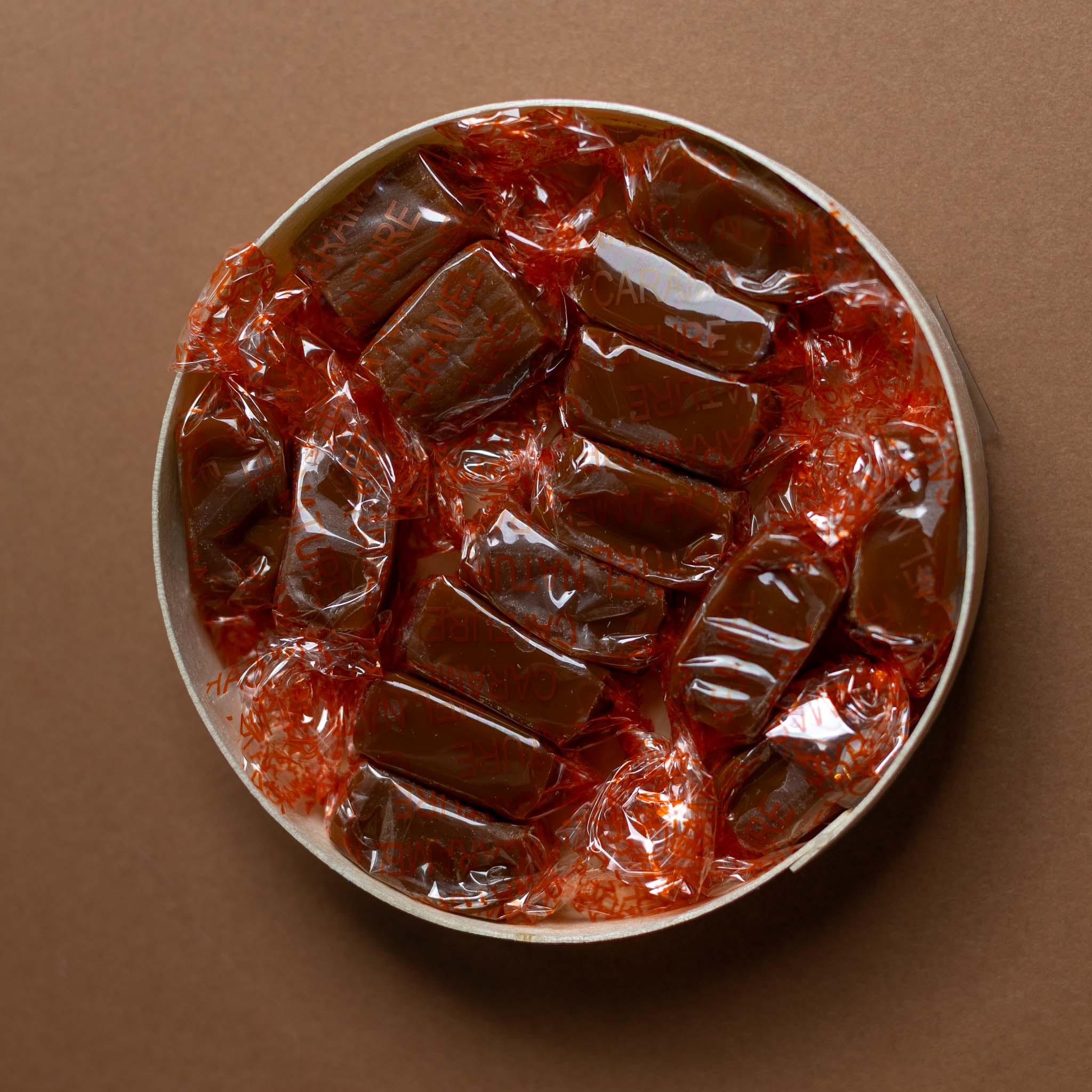 mon-pari-gourmand-caramels-with-chip-wood-box