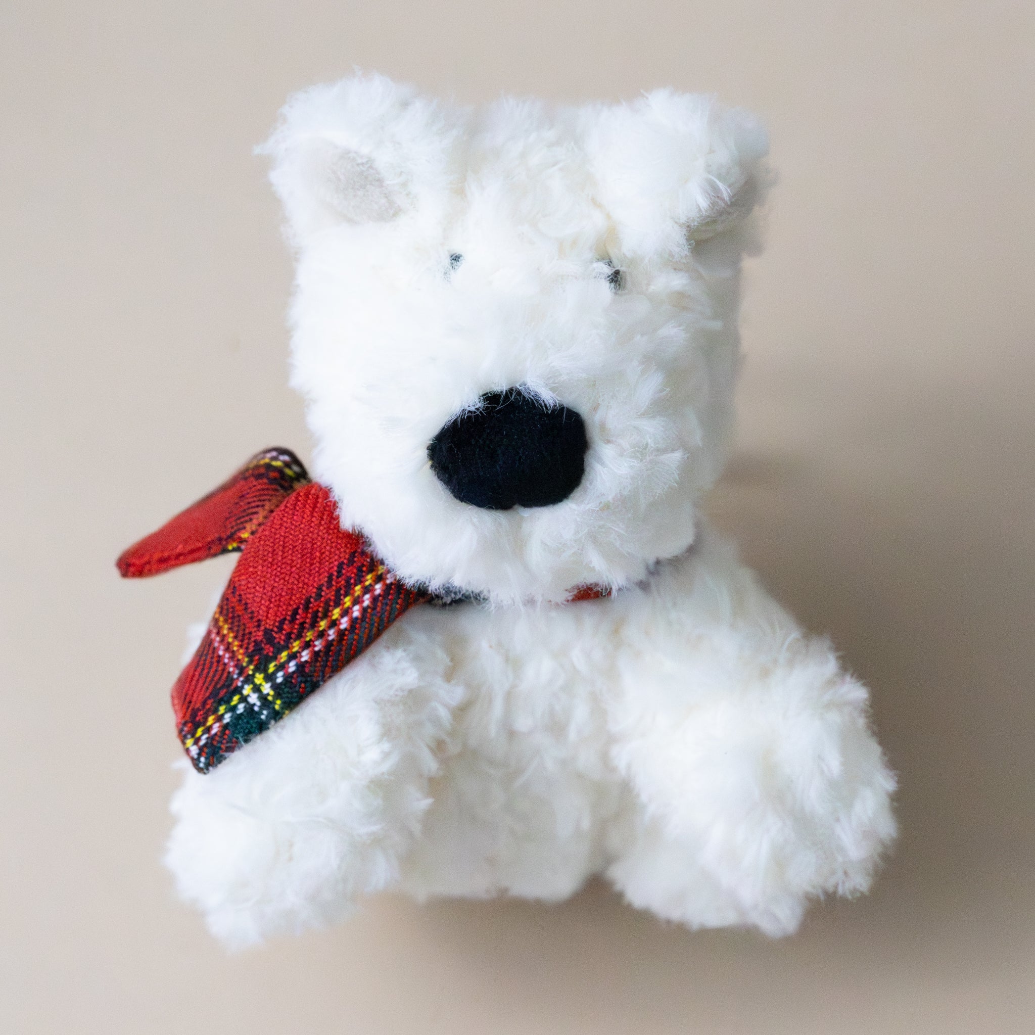 munro-scottie-dog-ornament-with-red-tartan-scarf