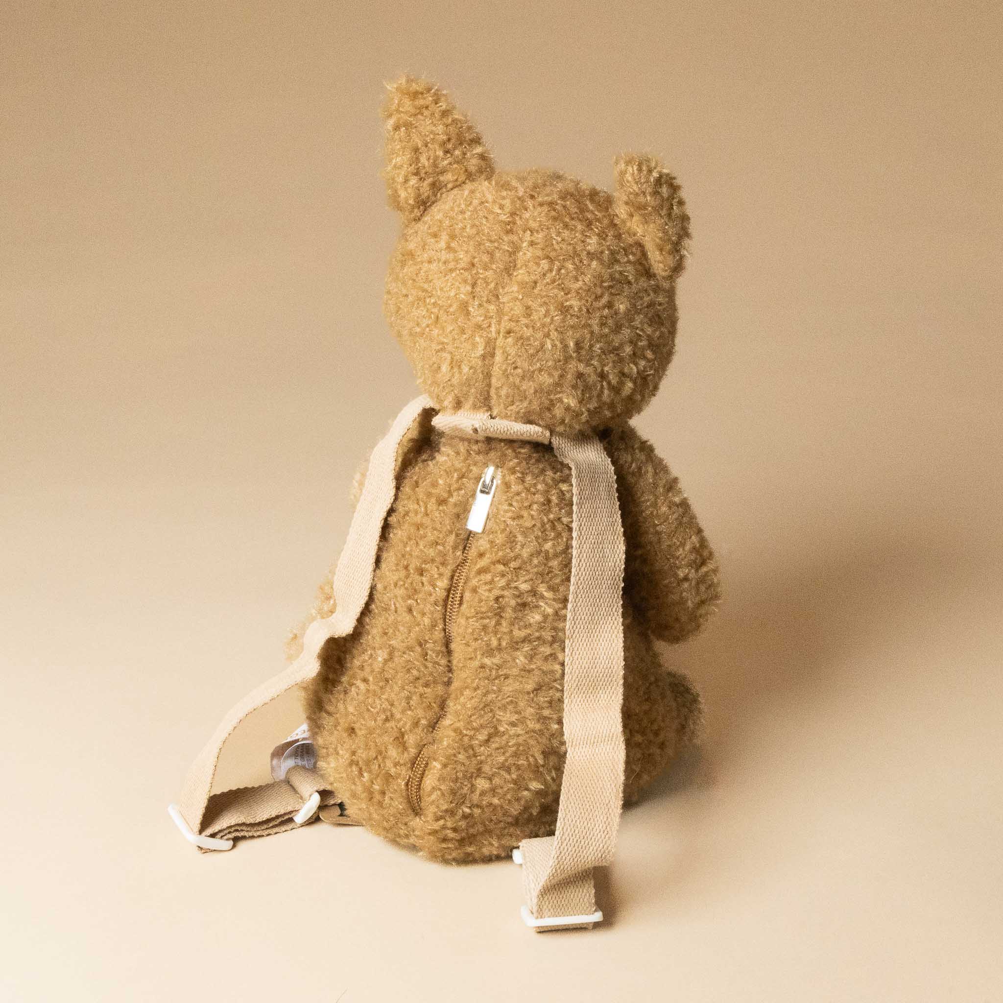 nina-and-baby-kangaroo-backpack