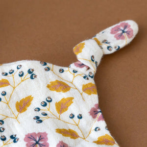 organic-cotton-bunny-lovie-rose-ochre-floral-knotted-limb